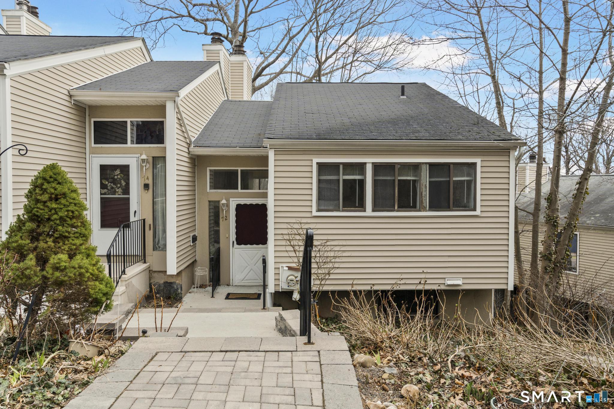 72 Shepards Knoll Drive 72