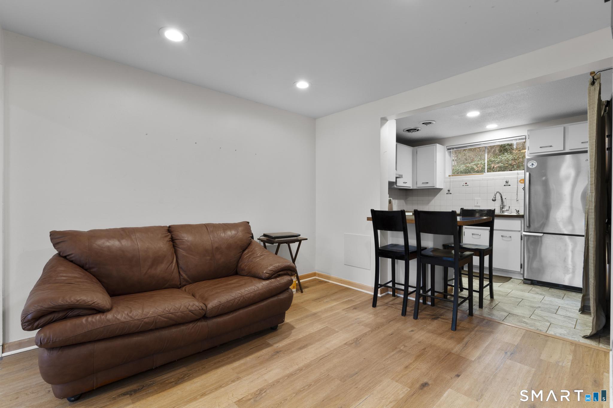 72 Shepards Knoll Drive 72