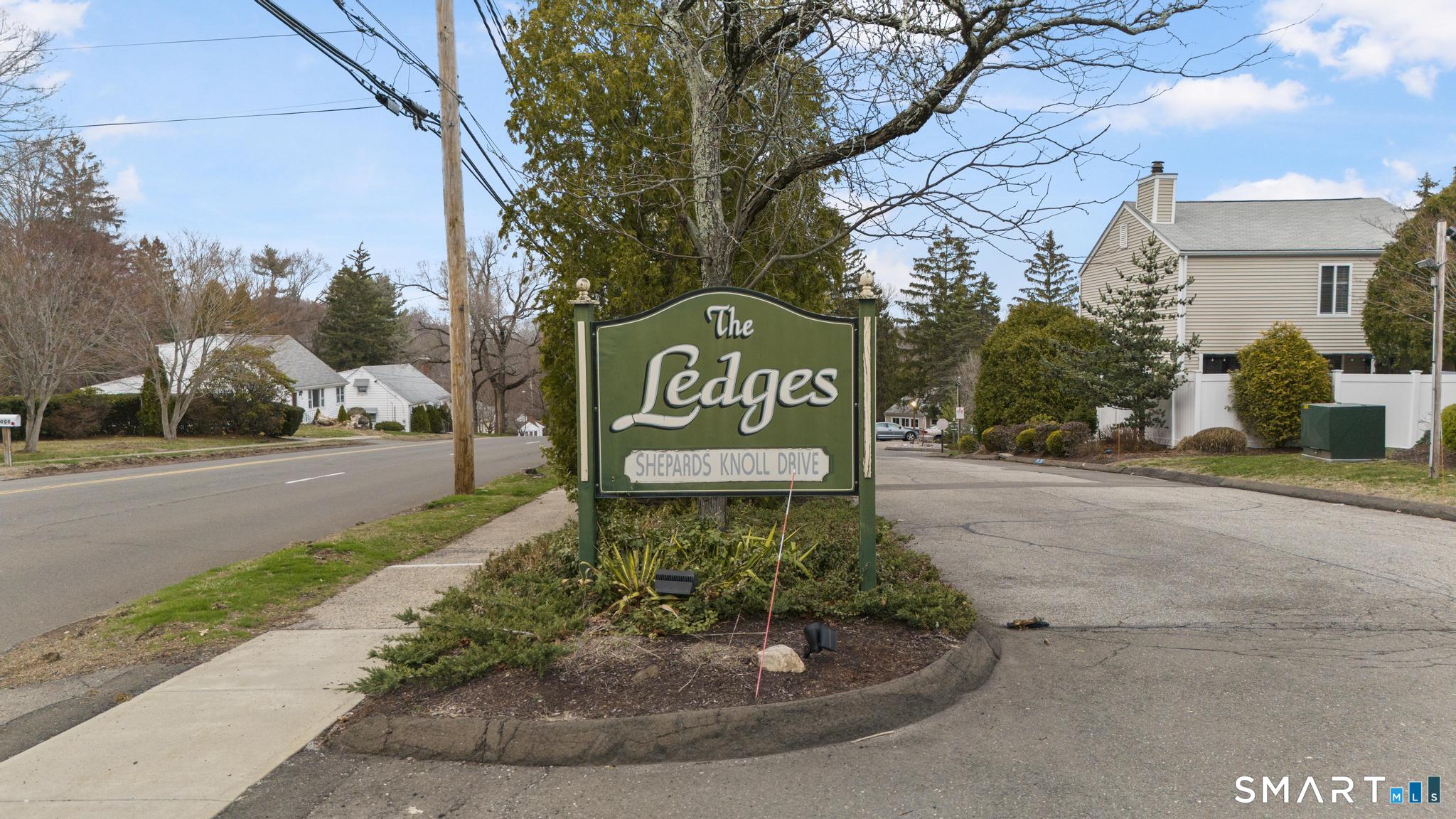 72 Shepards Knoll Drive 72