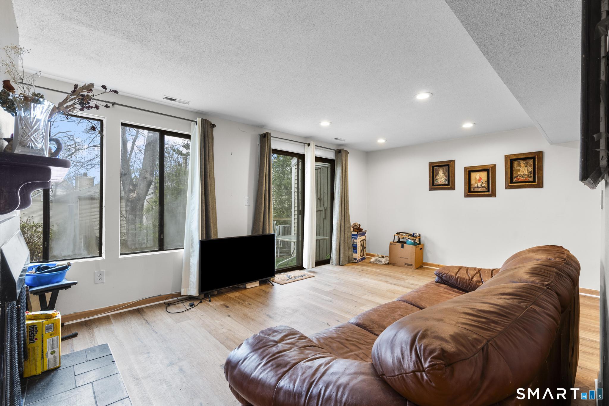 72 Shepards Knoll Drive 72