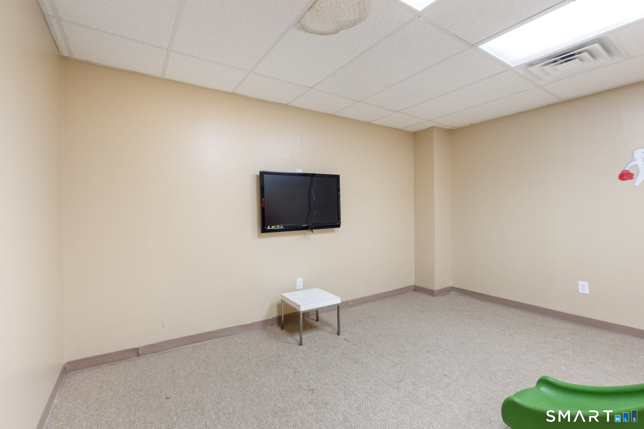 454 Park Street 2nd floor 2