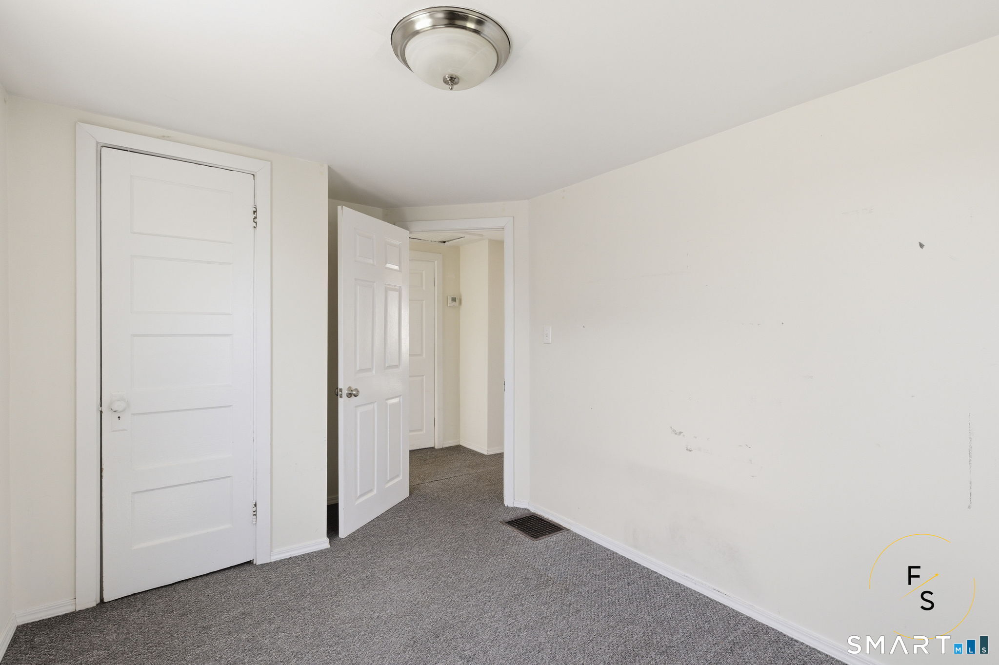 32 Lawrence Avenue