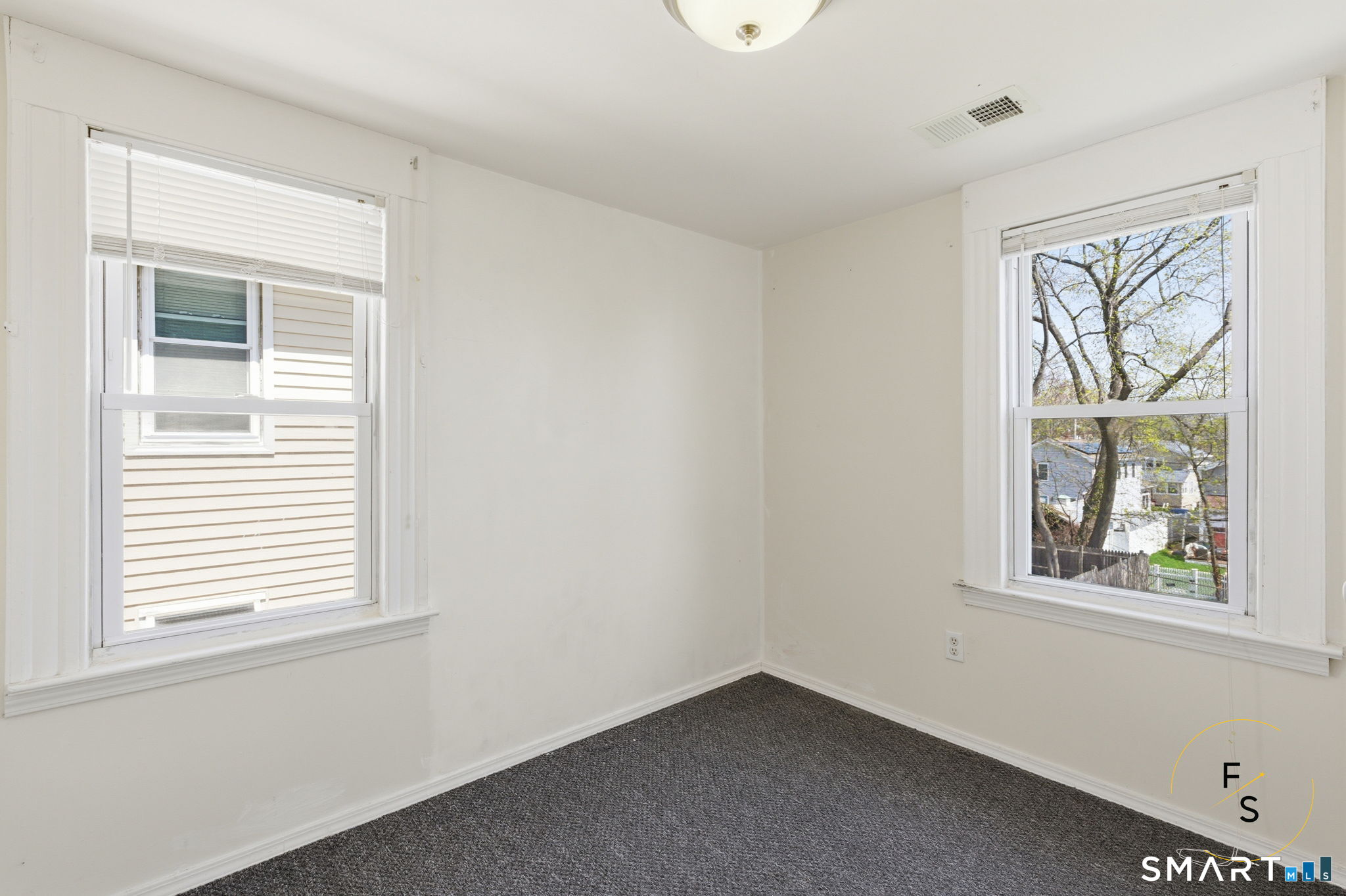 32 Lawrence Avenue