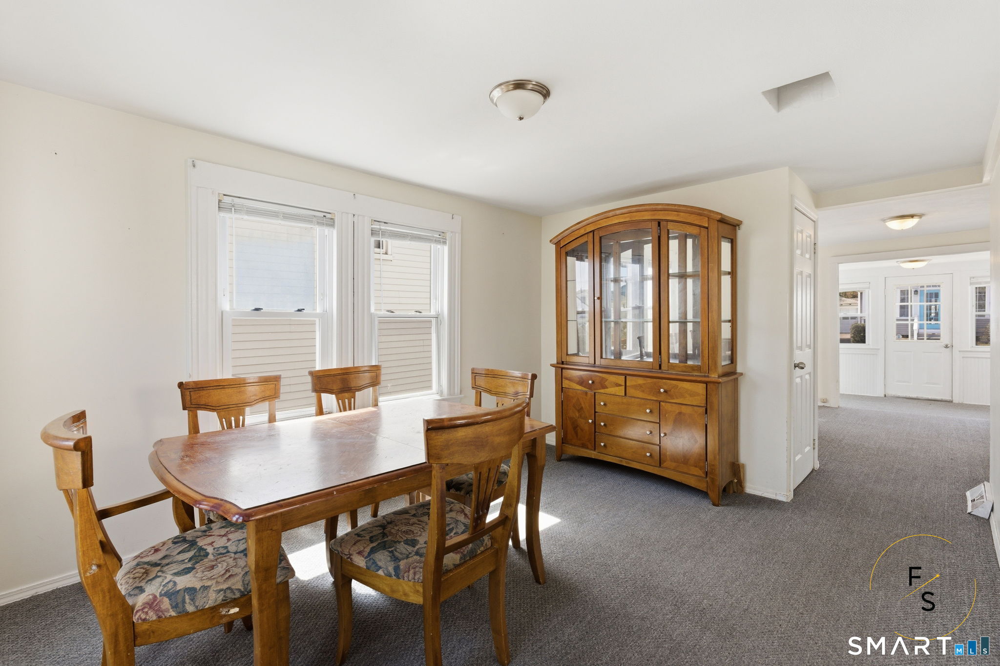 32 Lawrence Avenue