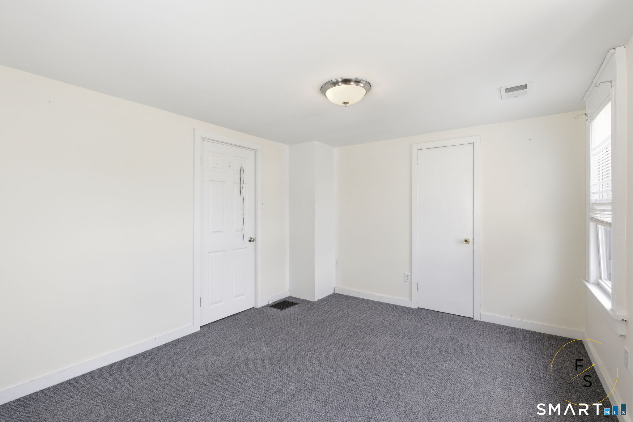 32 Lawrence Avenue