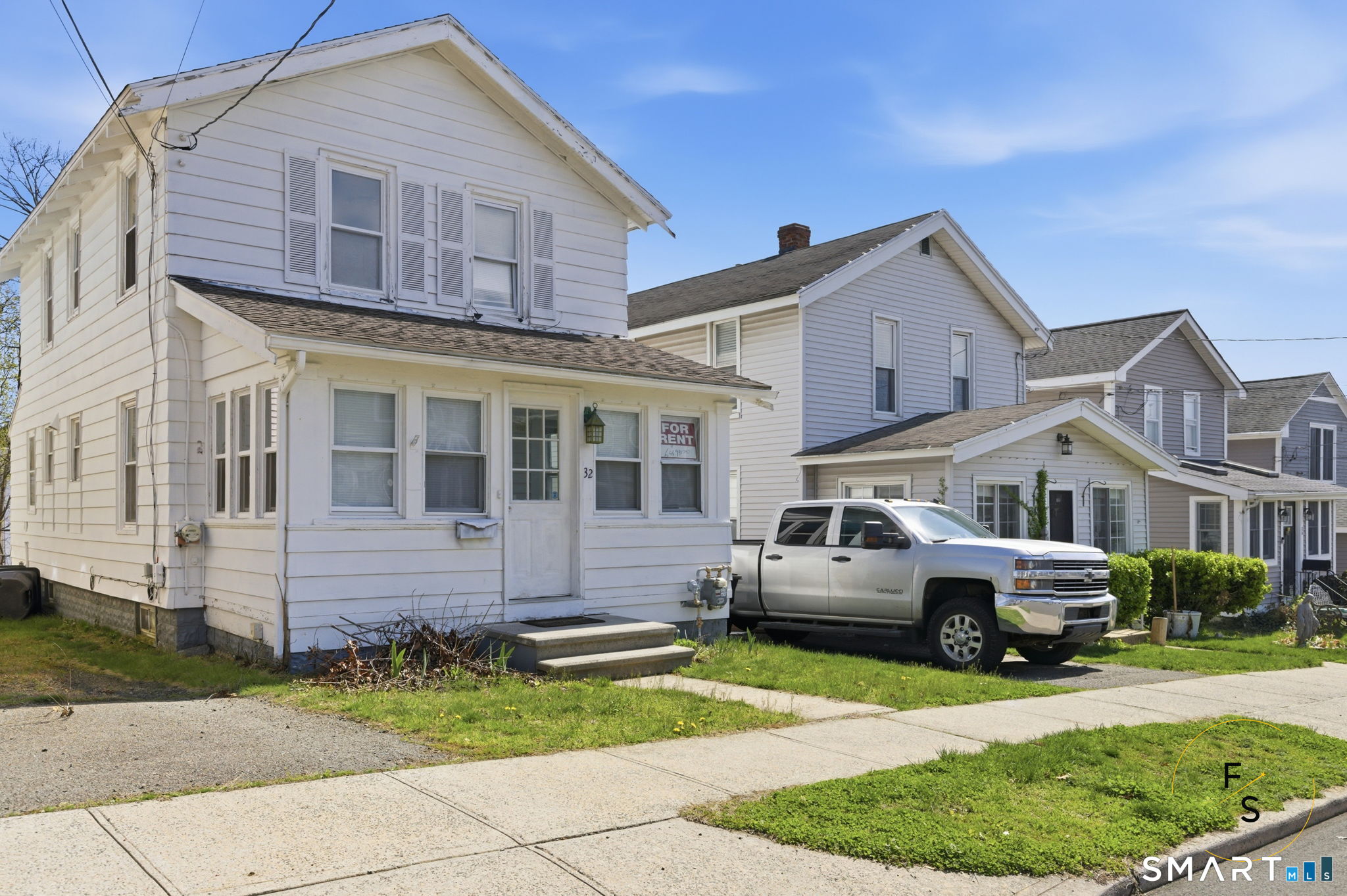 32 Lawrence Avenue