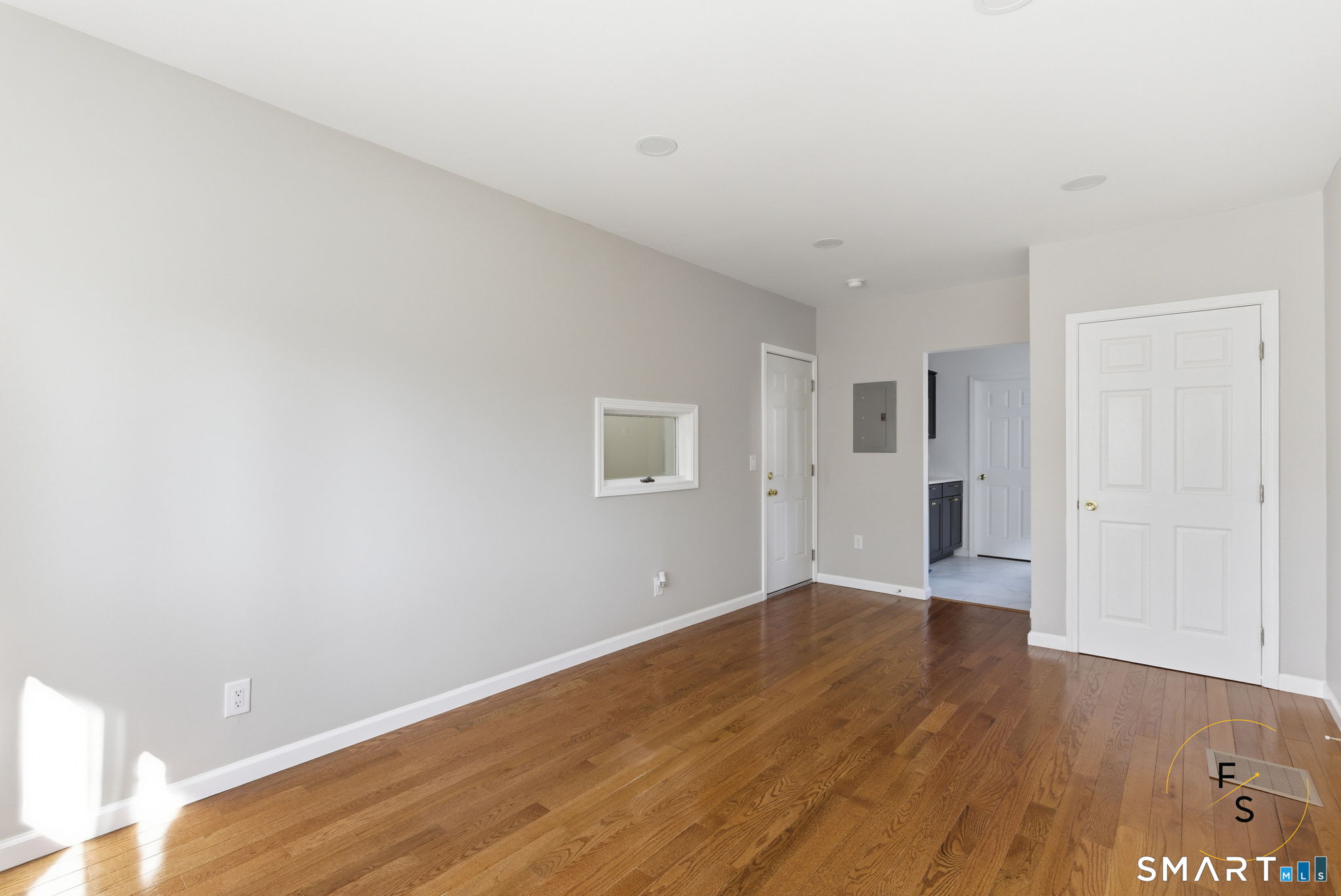 34 Pleasant Street