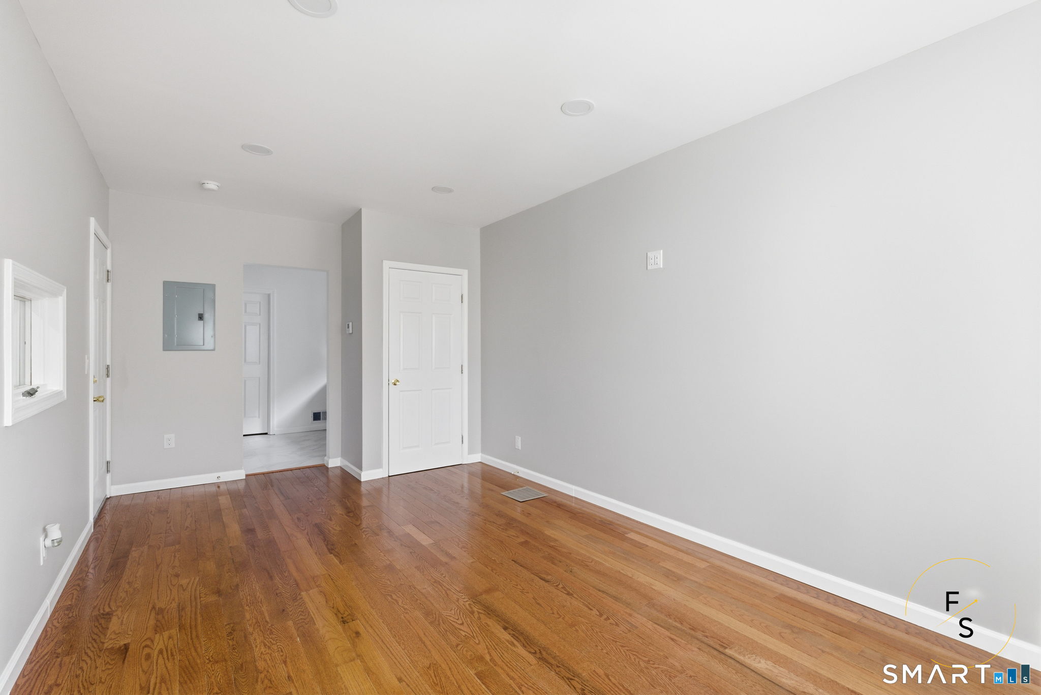 34 Pleasant Street