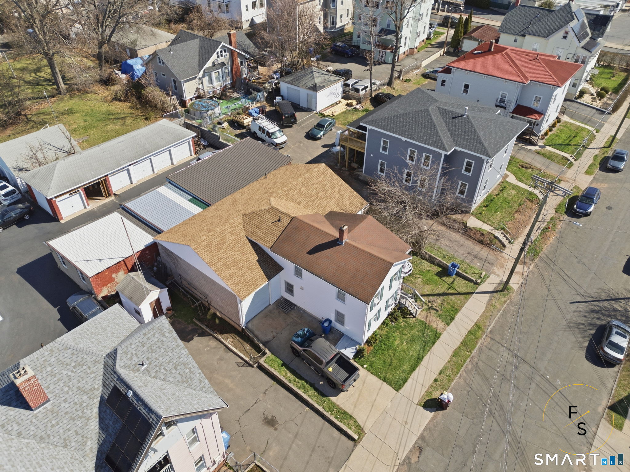 34 Pleasant Street