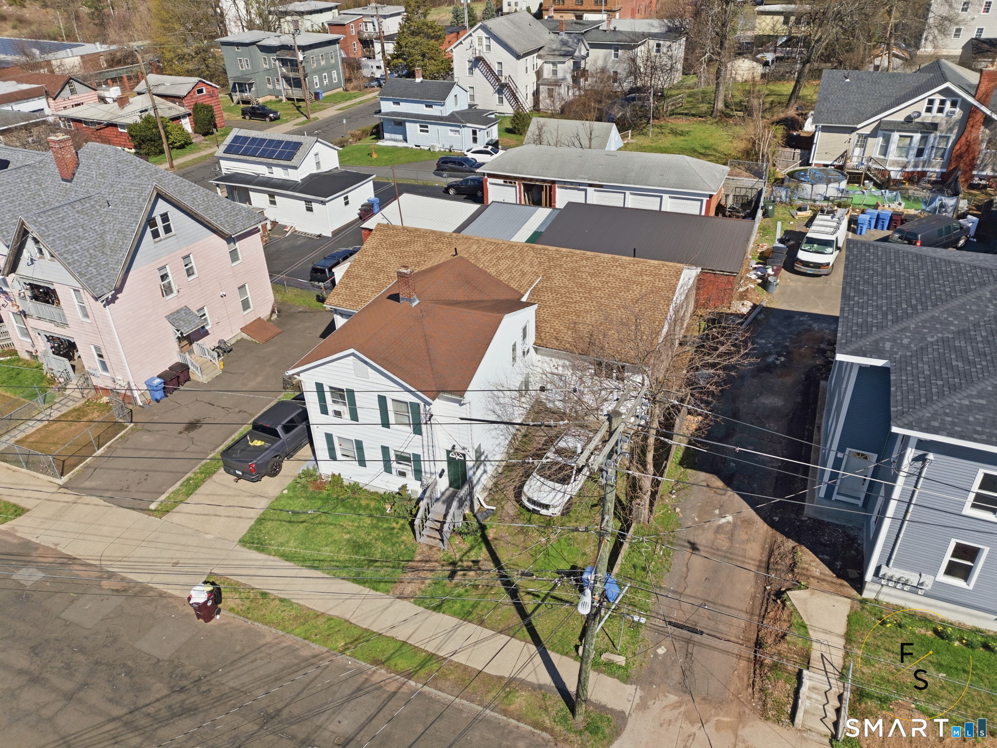 34 Pleasant Street