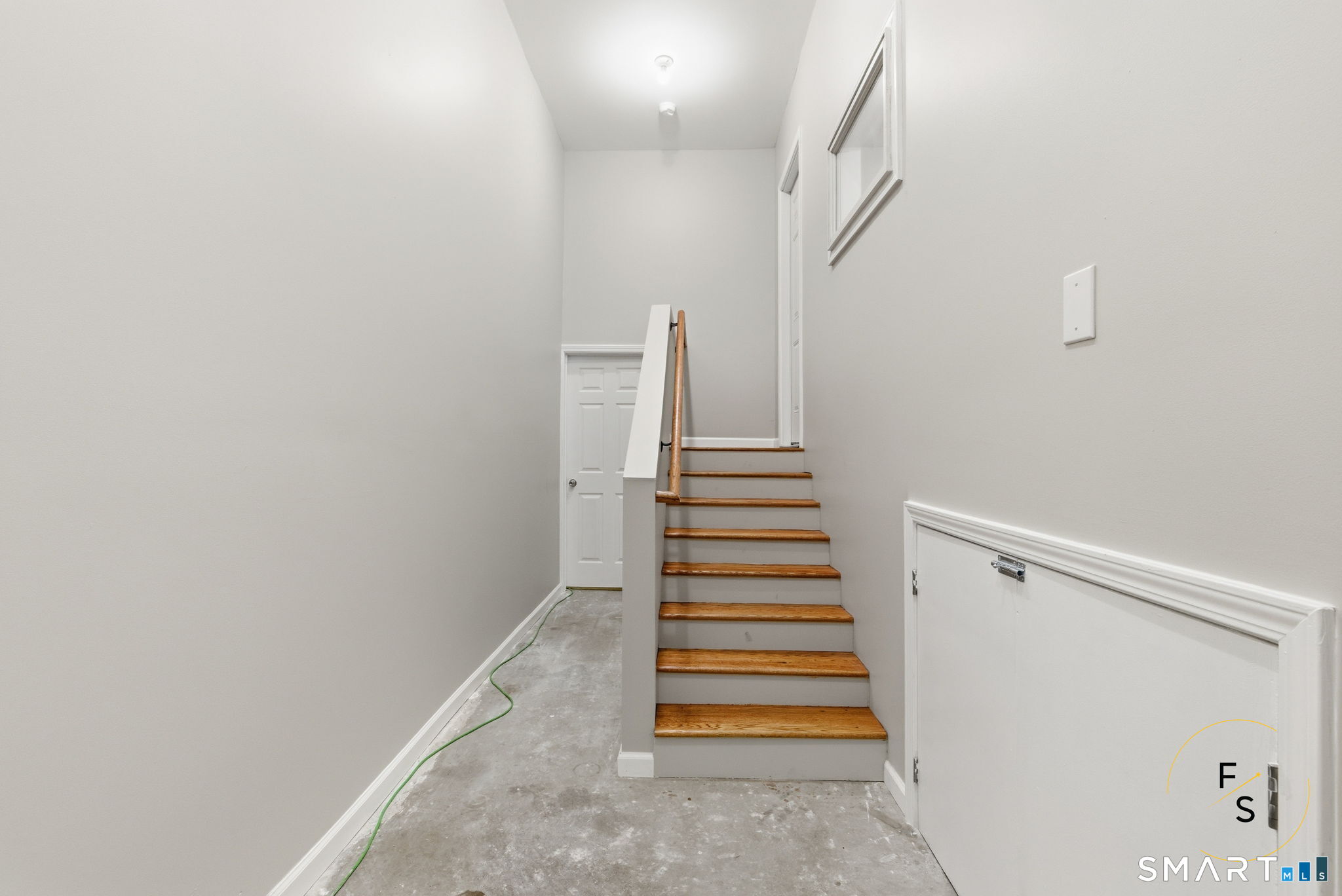 34 Pleasant Street