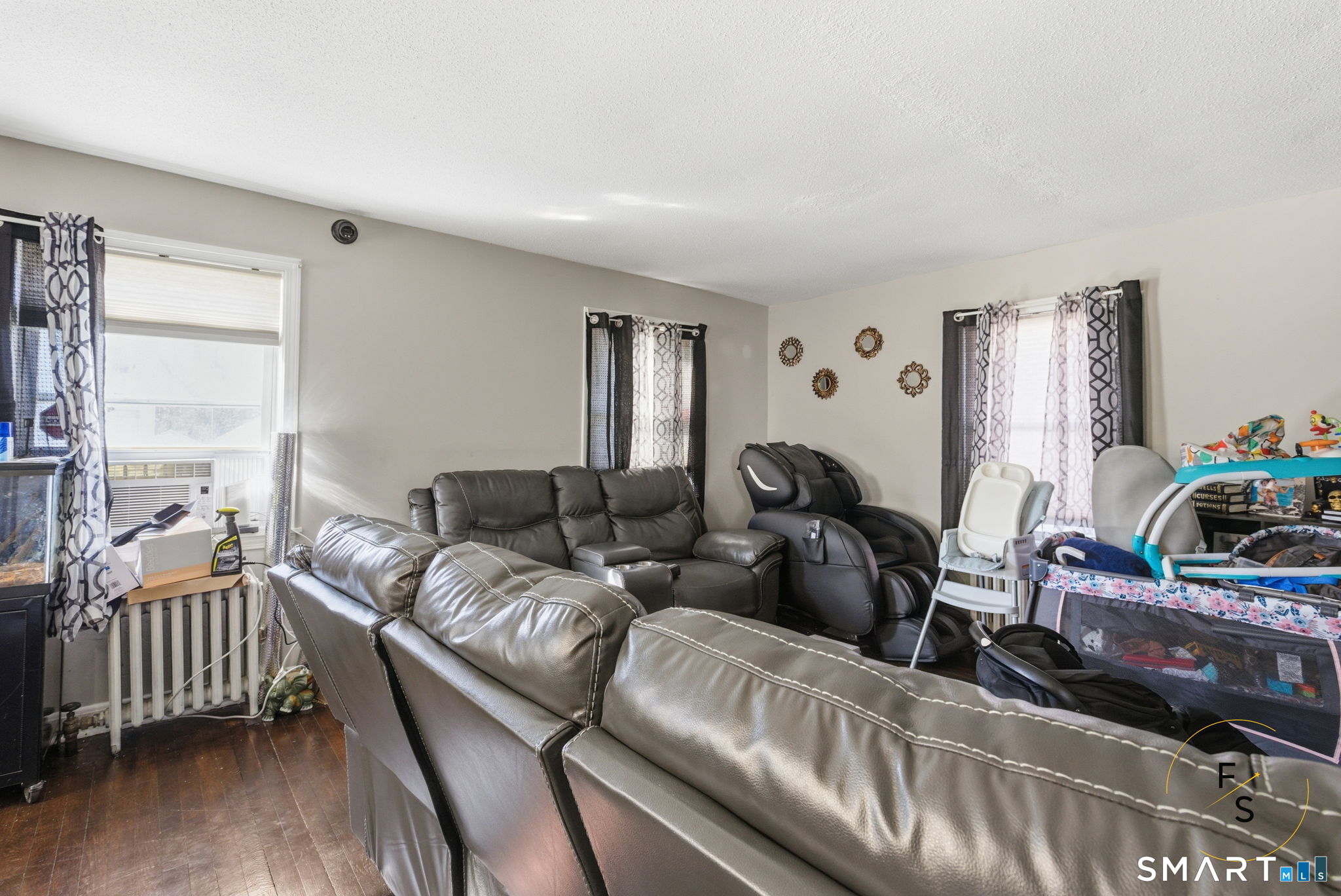 34 Pleasant Street