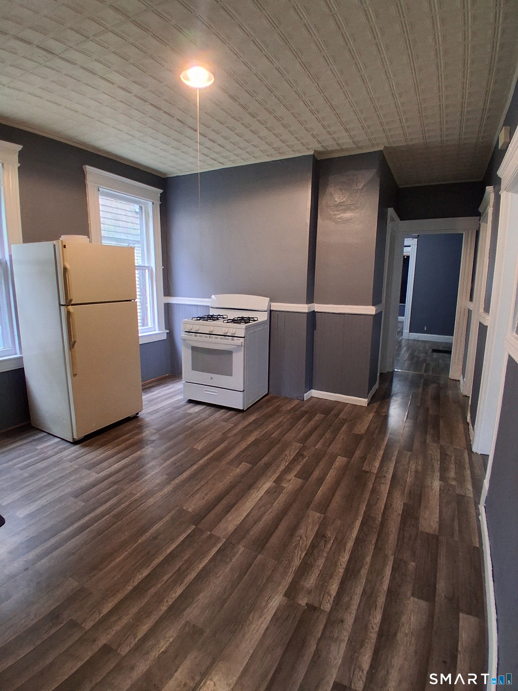 146 Chestnut Avenue 1st Floor