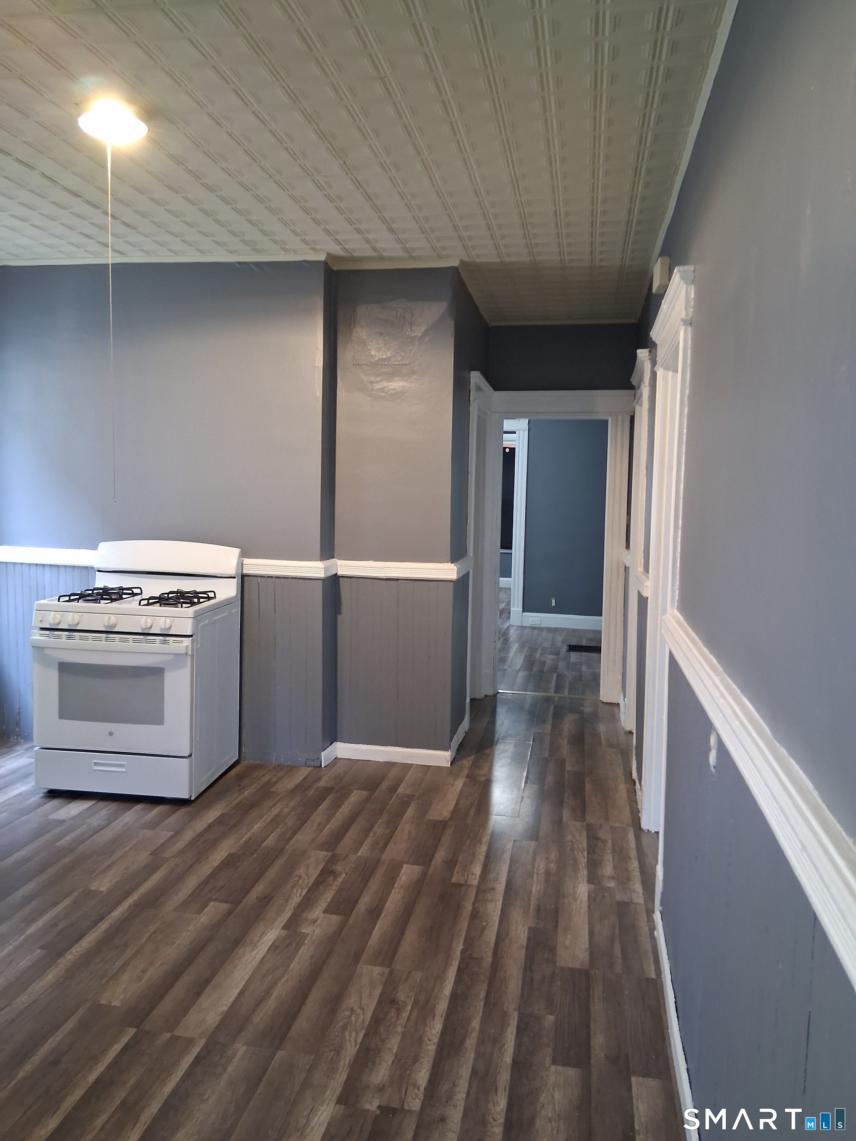 146 Chestnut Avenue 1st Floor