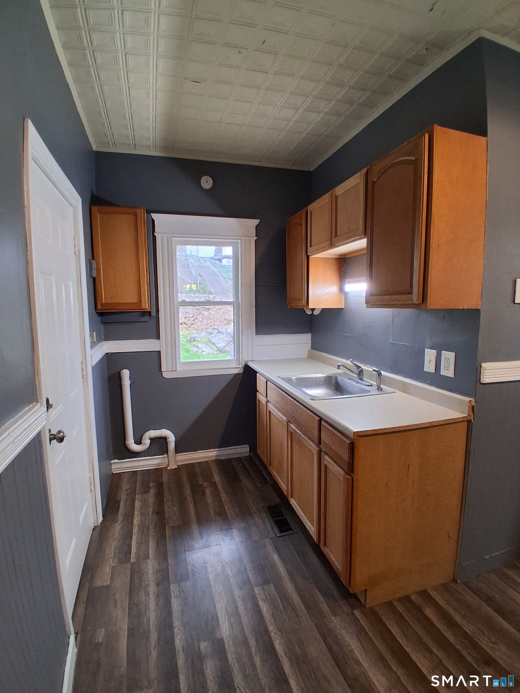 146 Chestnut Avenue 1st Floor