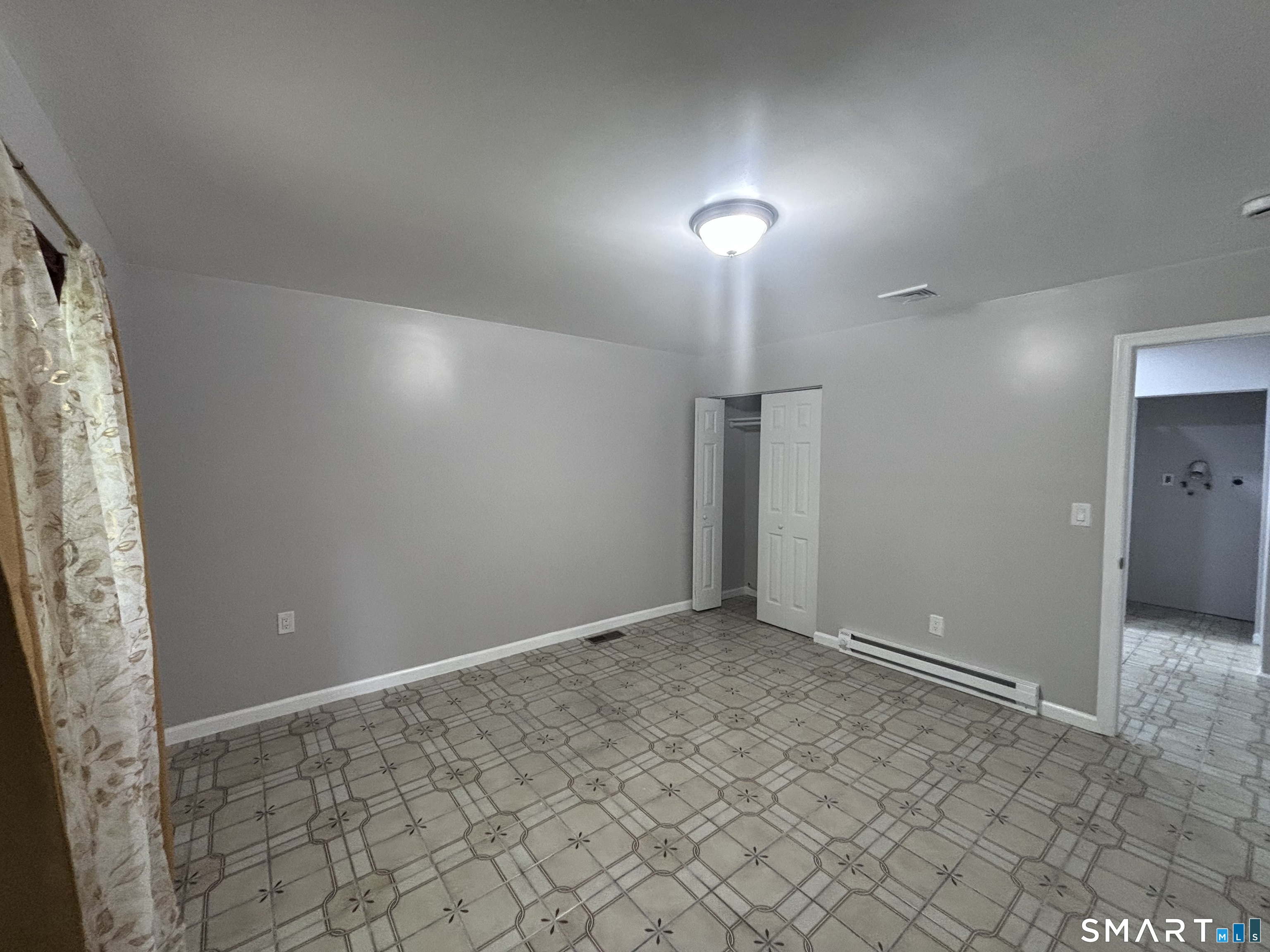 409 Oak Avenue