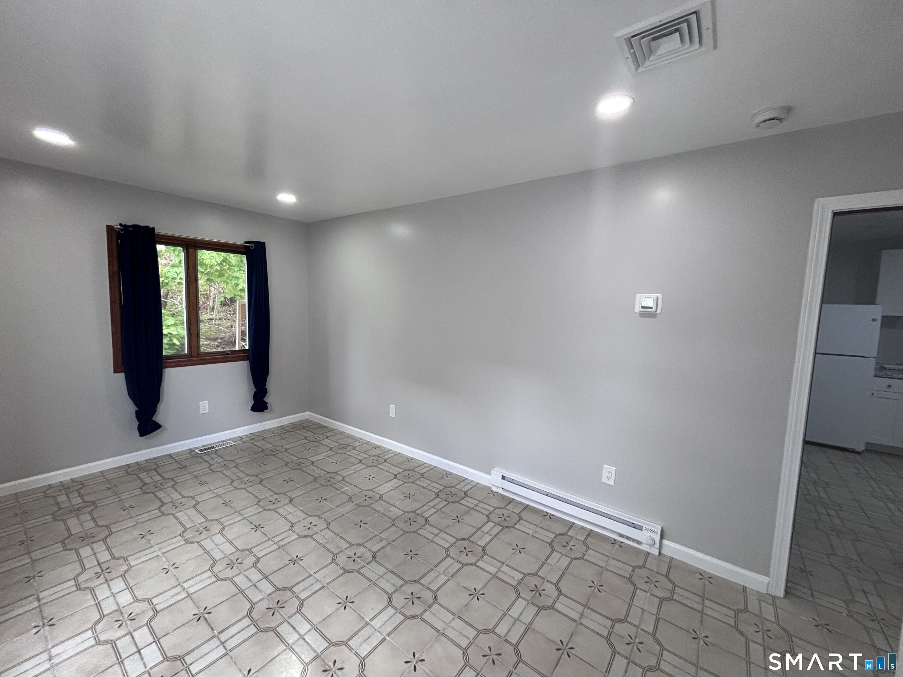 409 Oak Avenue