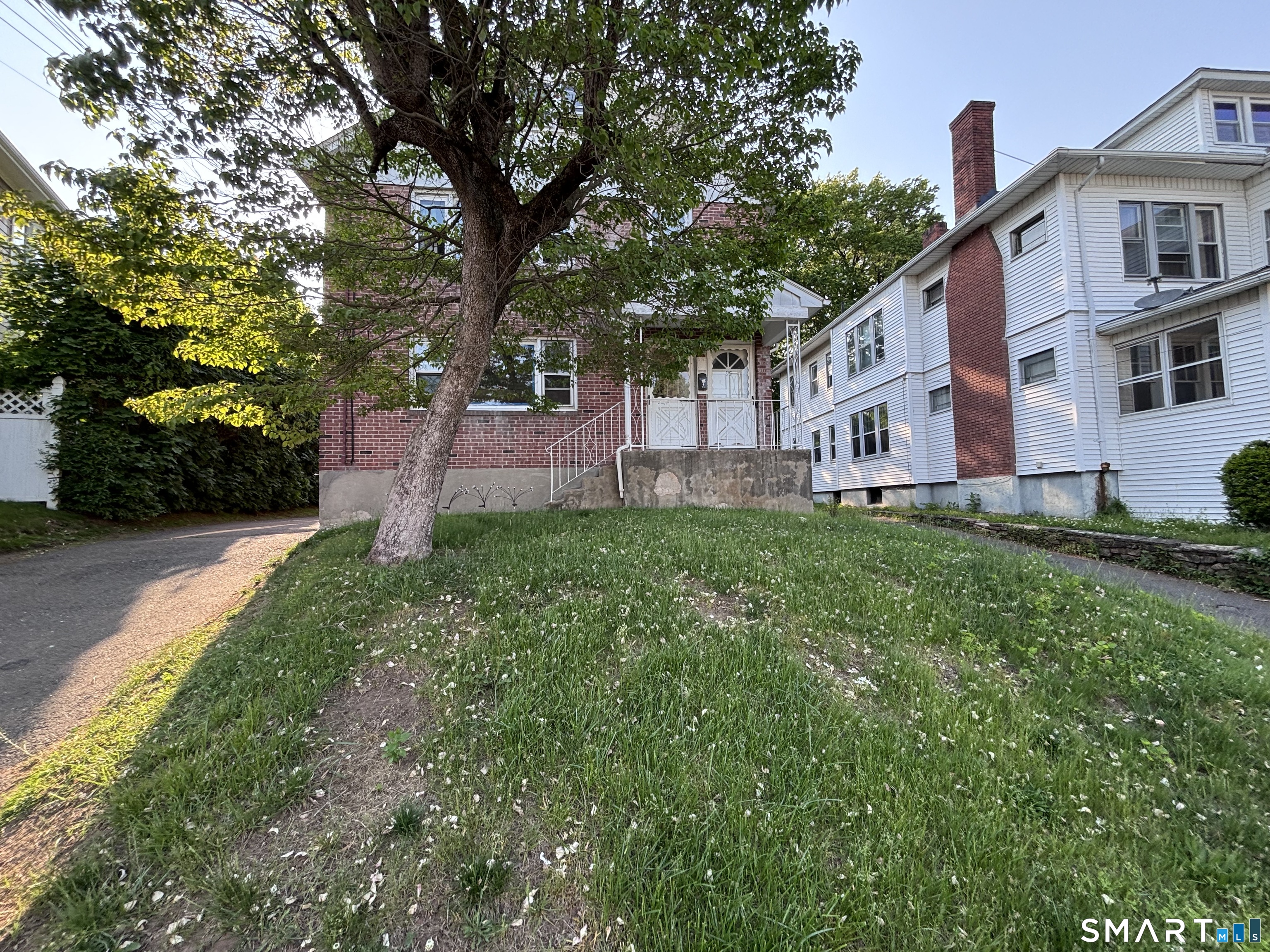 95-97 Grandview Terrace