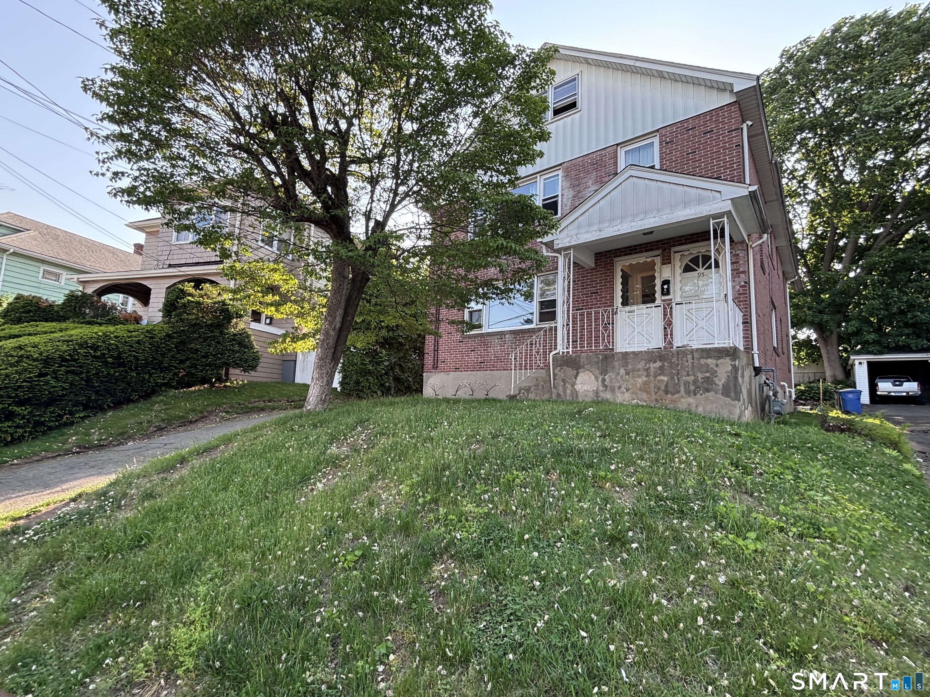 95-97 Grandview Terrace