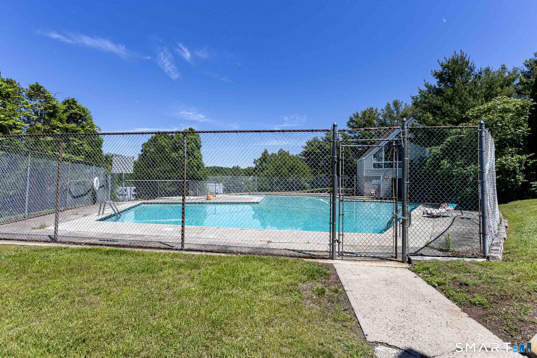 11 Cedar Court I