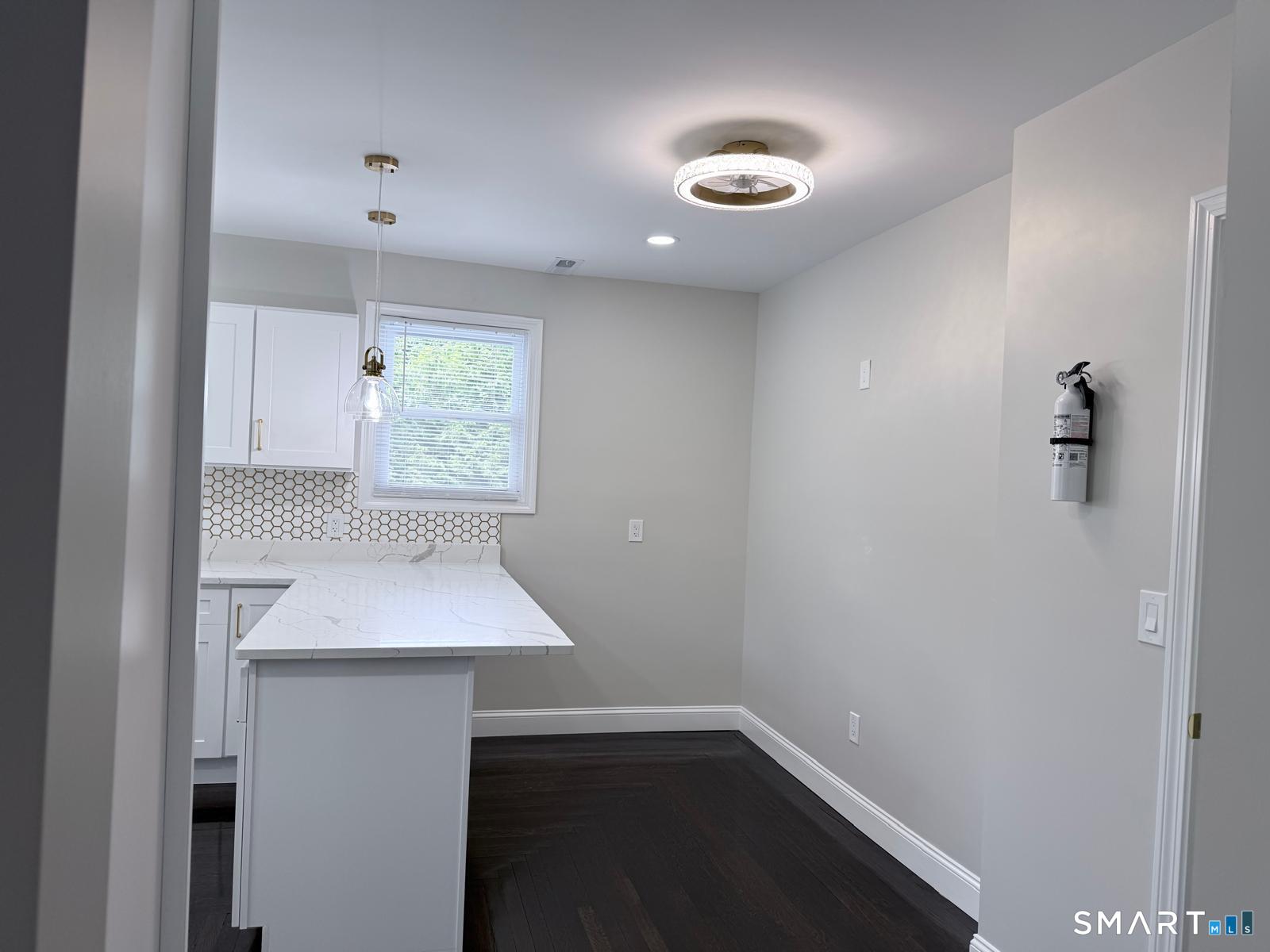 31 Atwater Avenue E