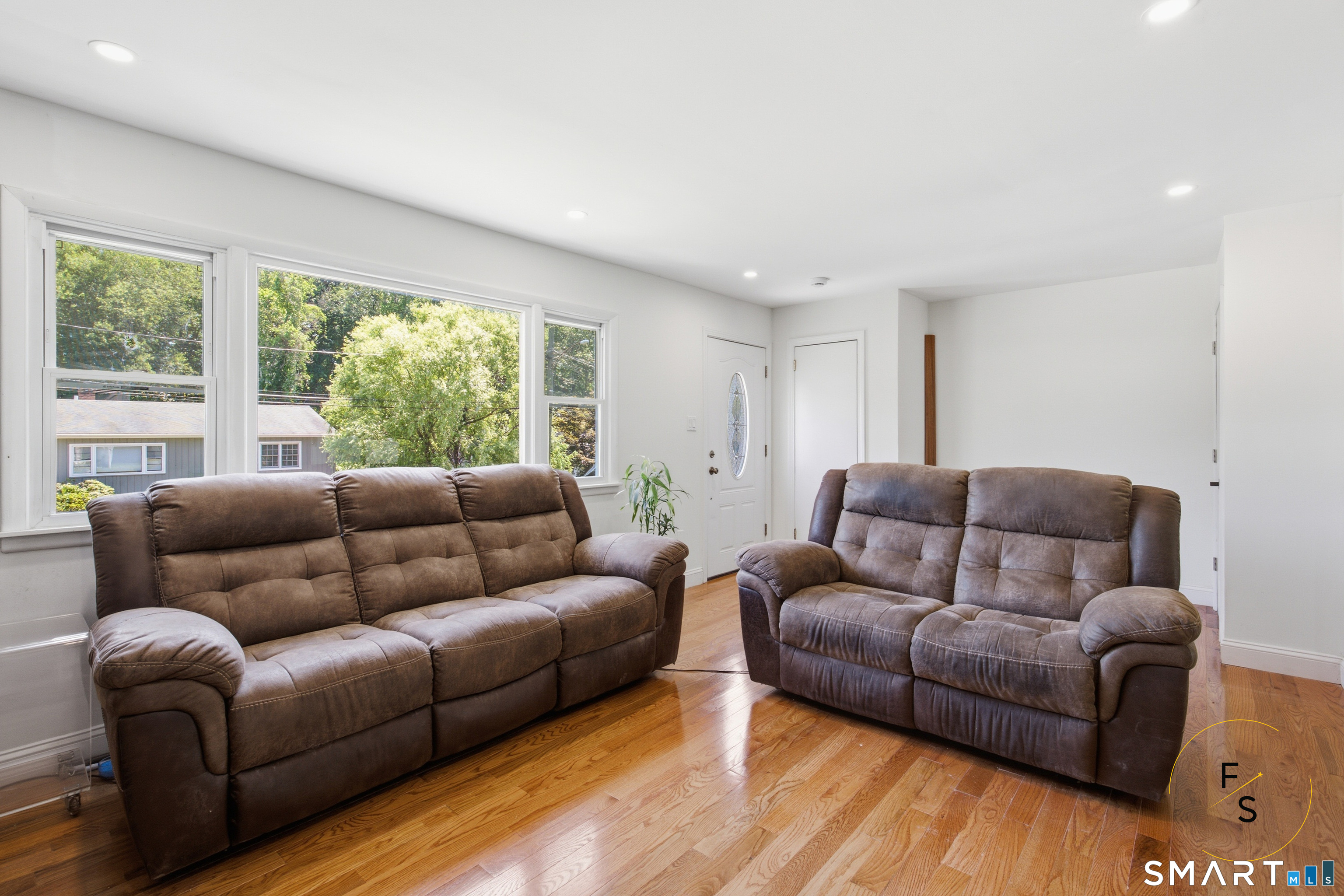 24 Gaspee Road