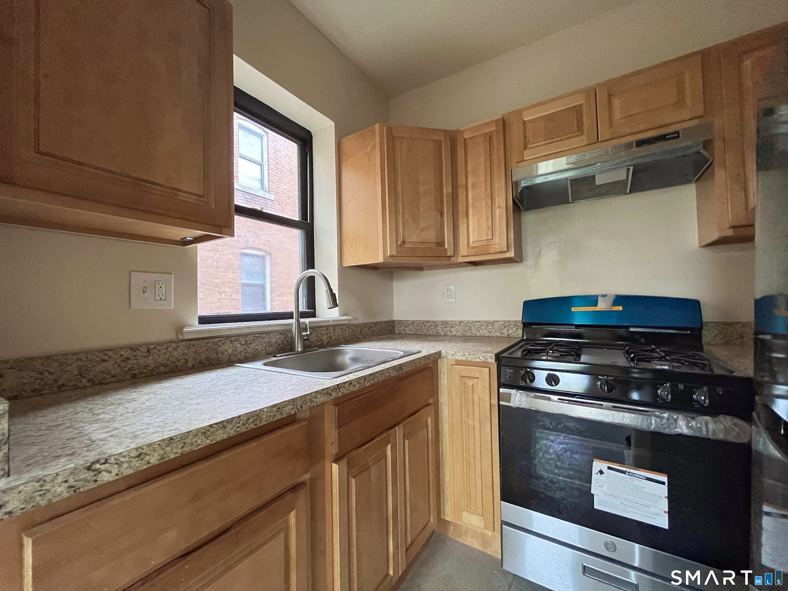 88-90 Clark Street Unit: Apt. 5