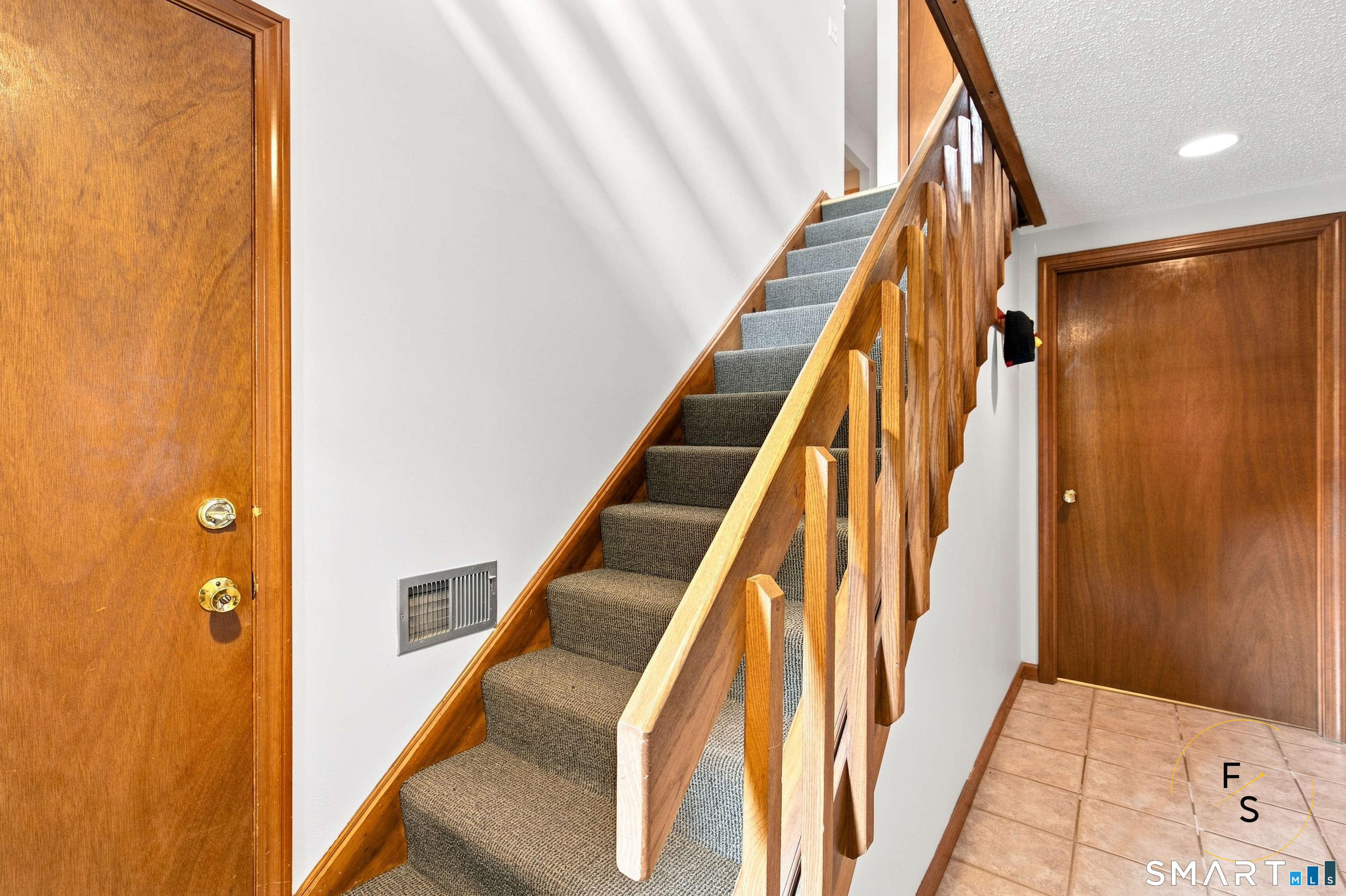 242 Talcottville Road Unit: 209