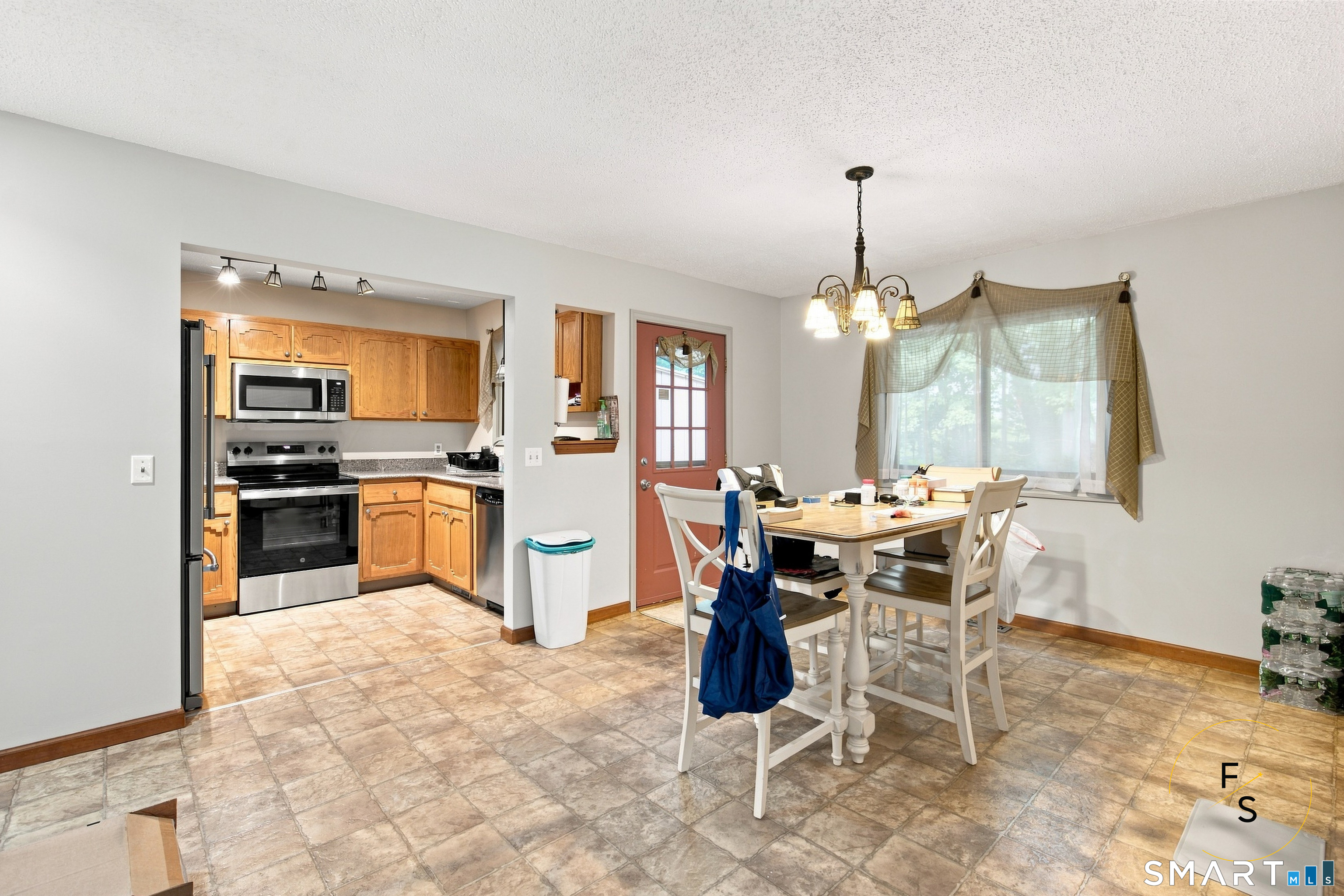 242 Talcottville Road Unit: 209