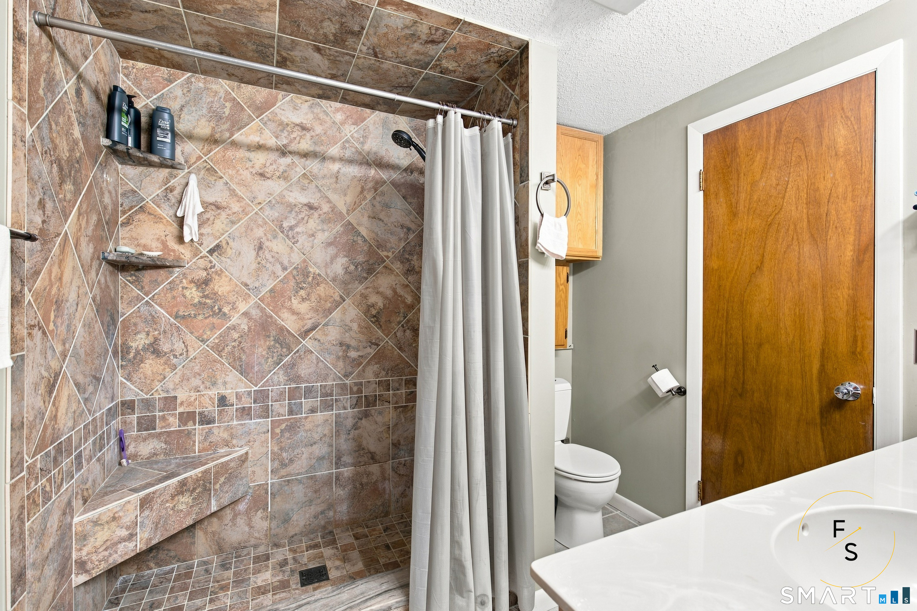 242 Talcottville Road Unit: 209