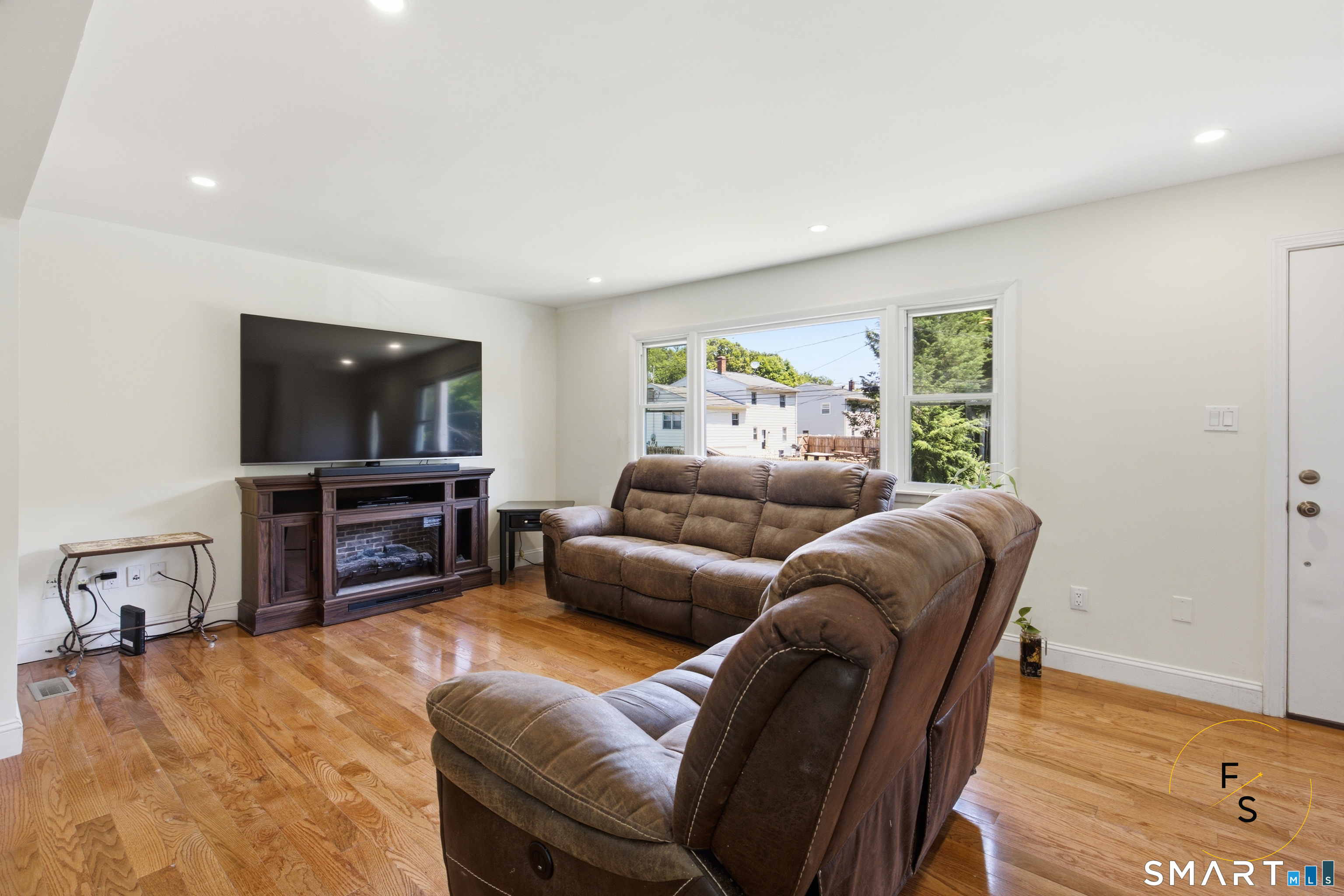 24 Gaspee Road