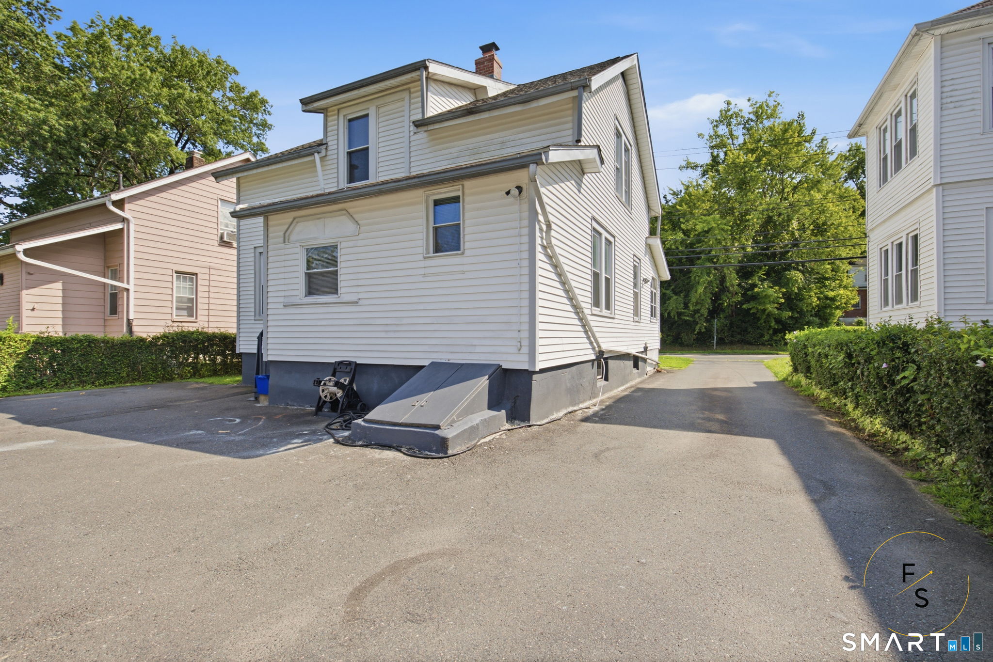 60 Tower Avenue