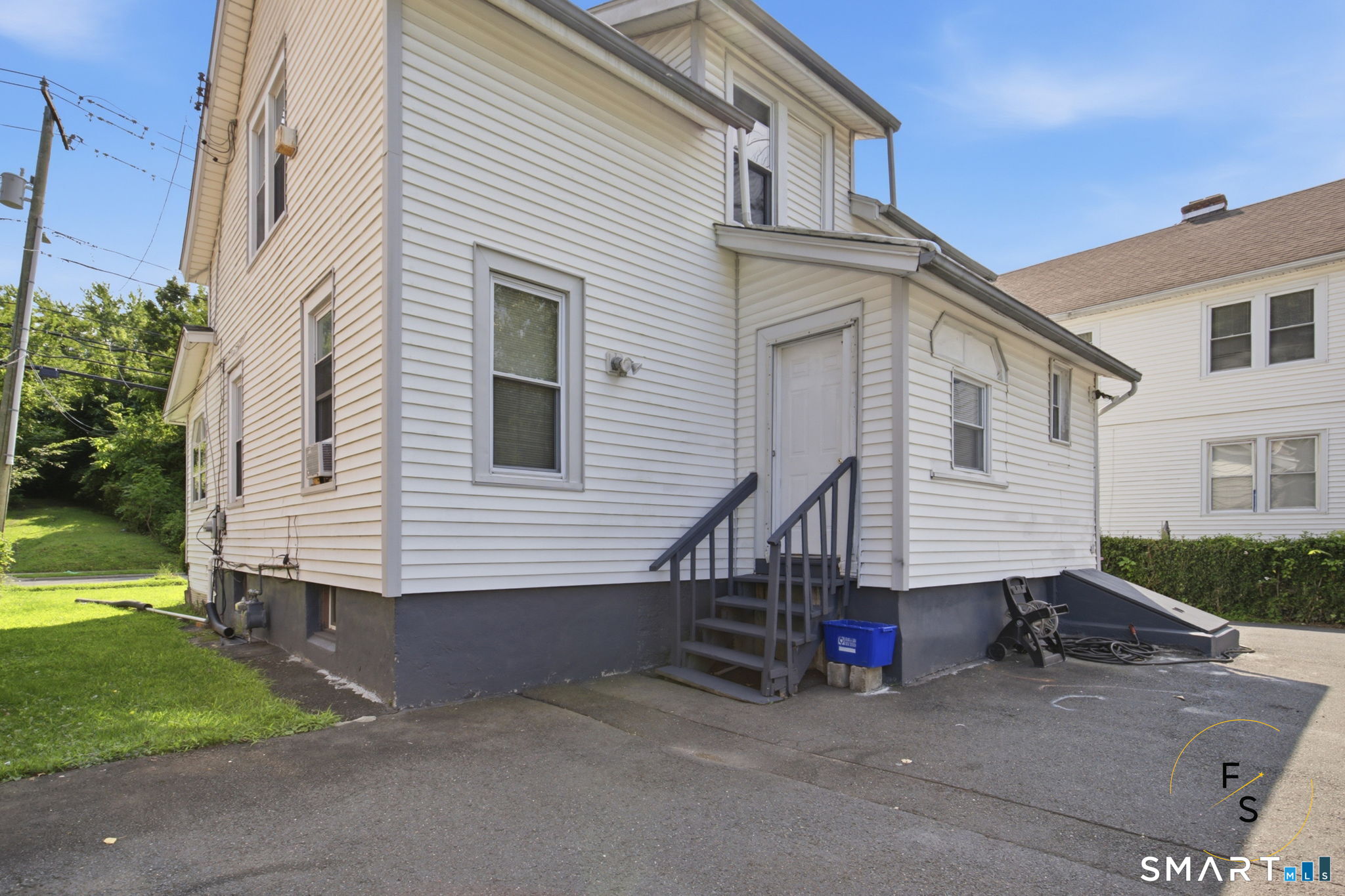 60 Tower Avenue