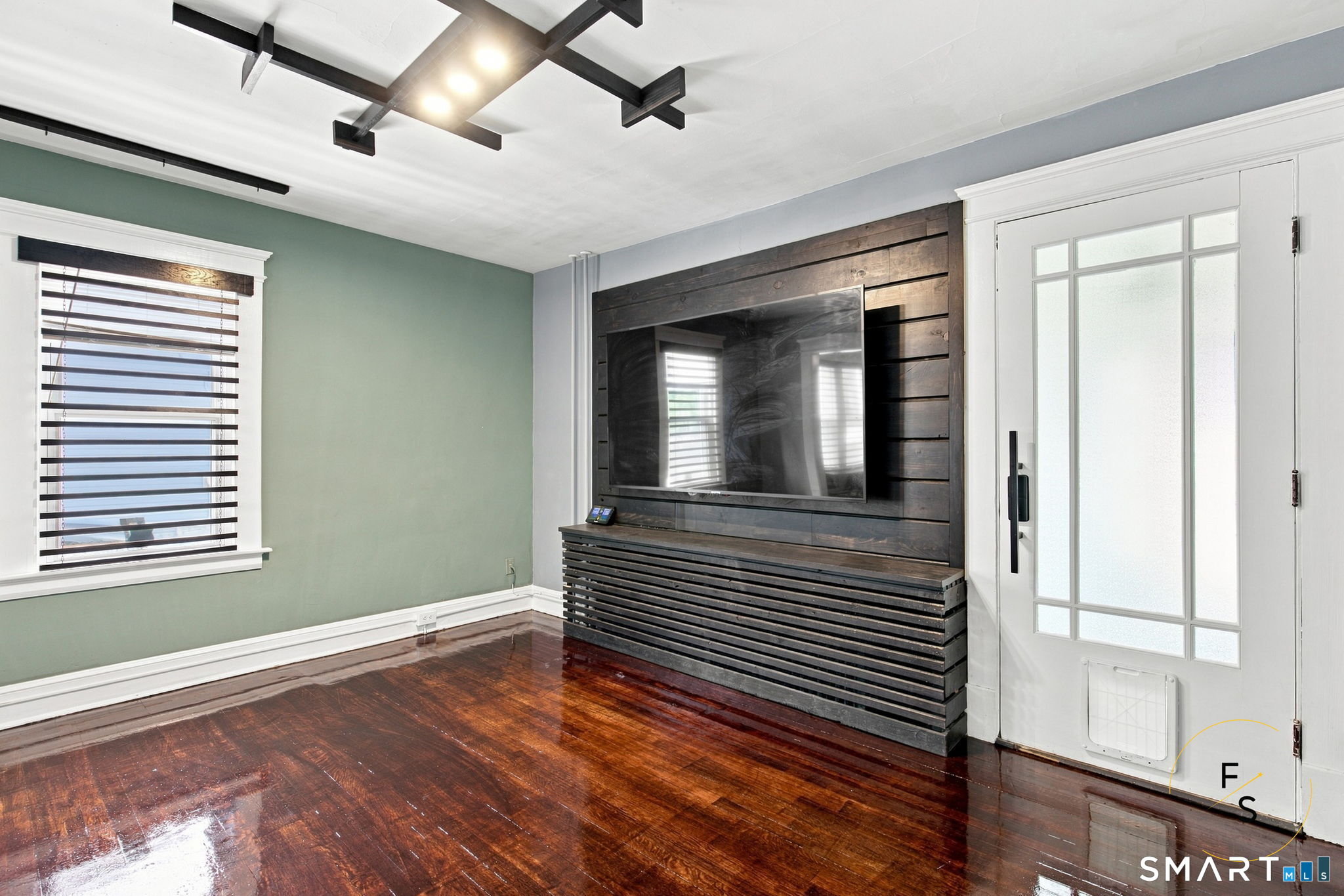 315 Frost Road