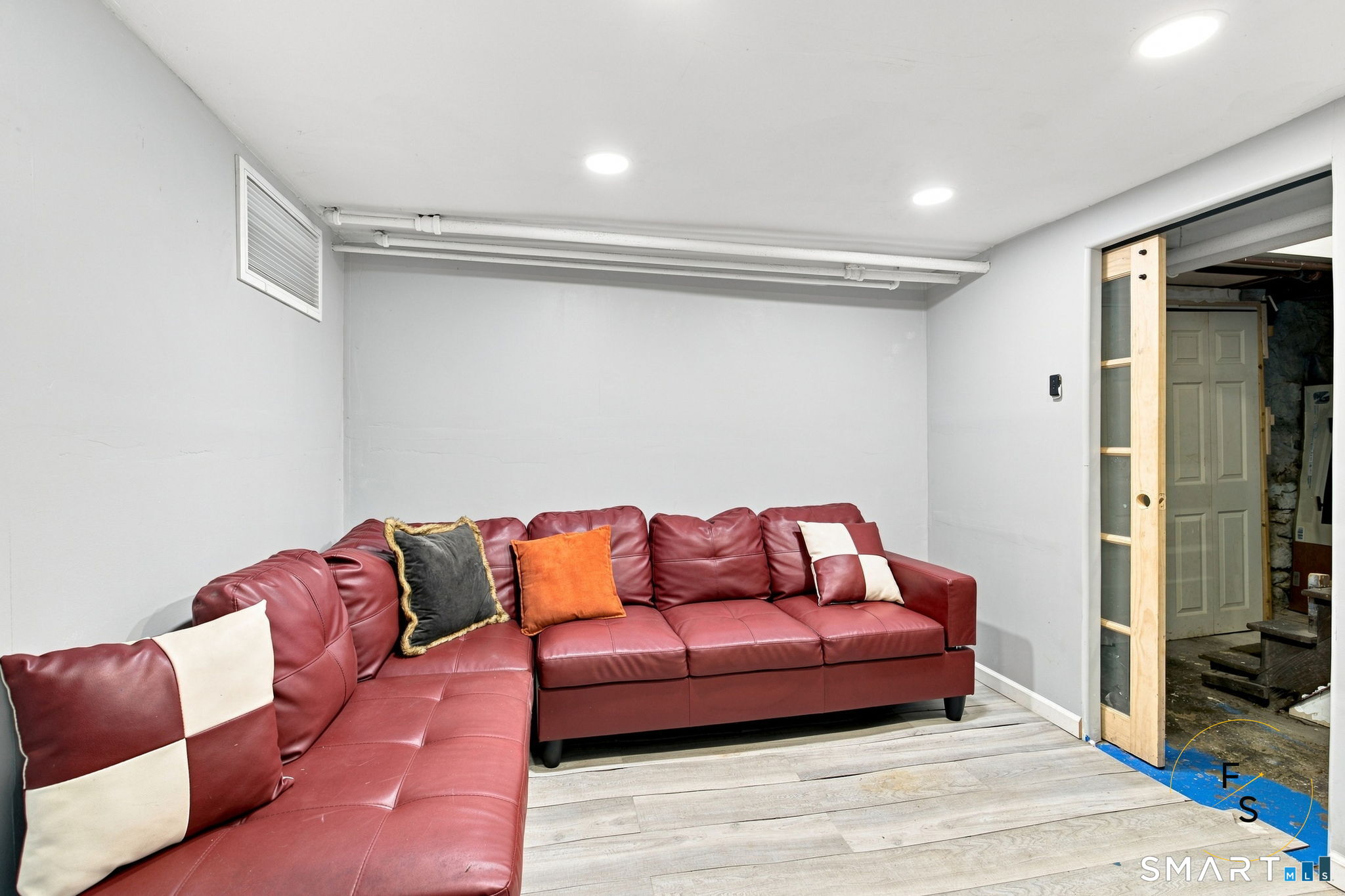 315 Frost Road
