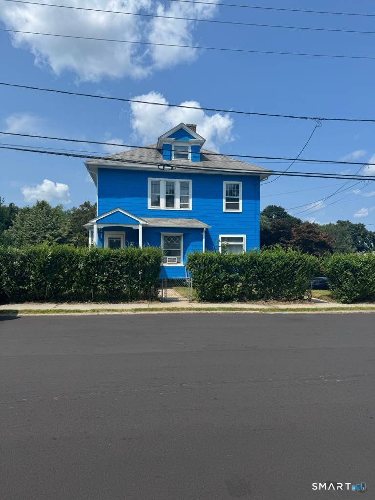 75 Willetts Avenue