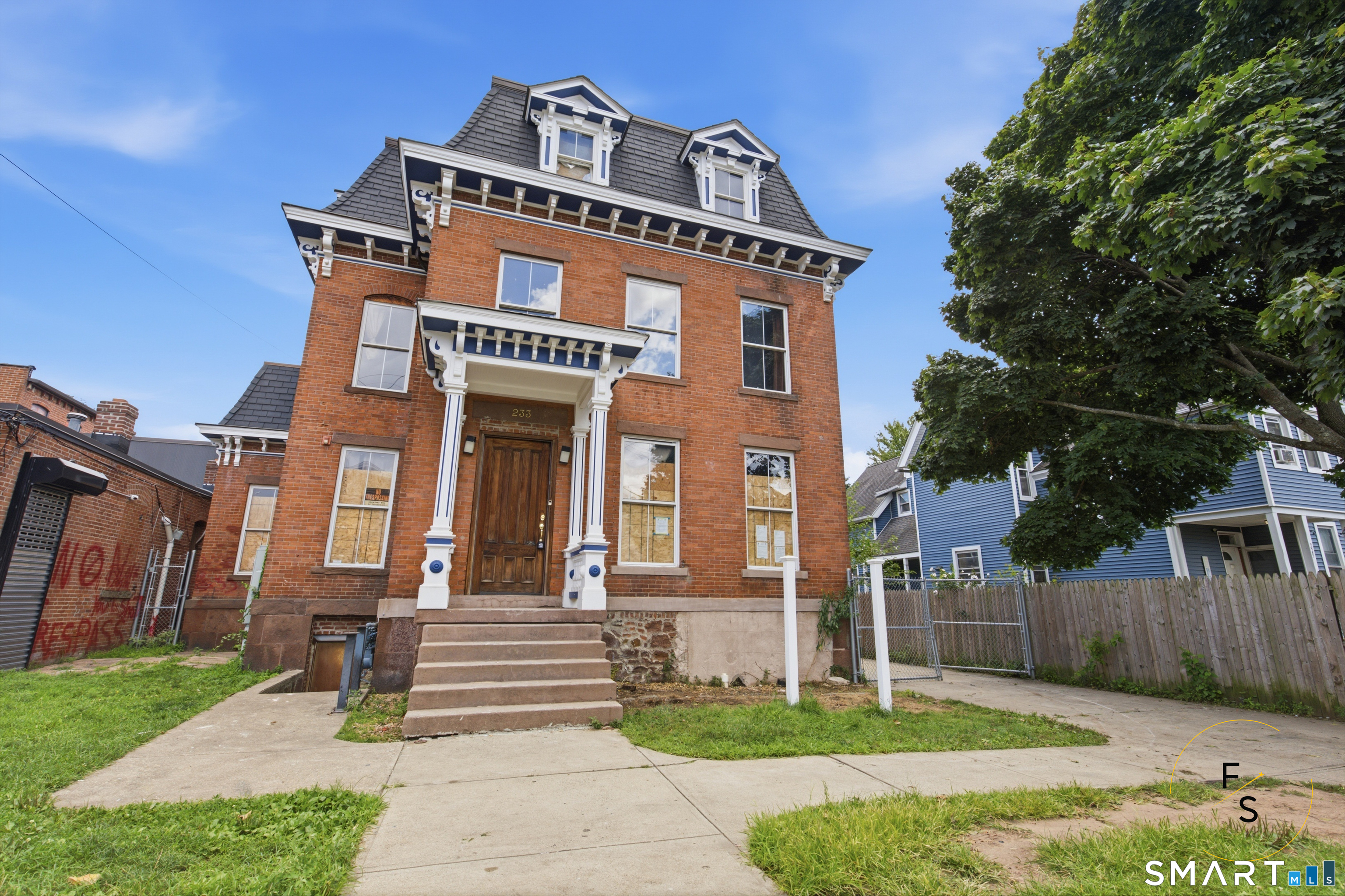233 Blatchley Avenue