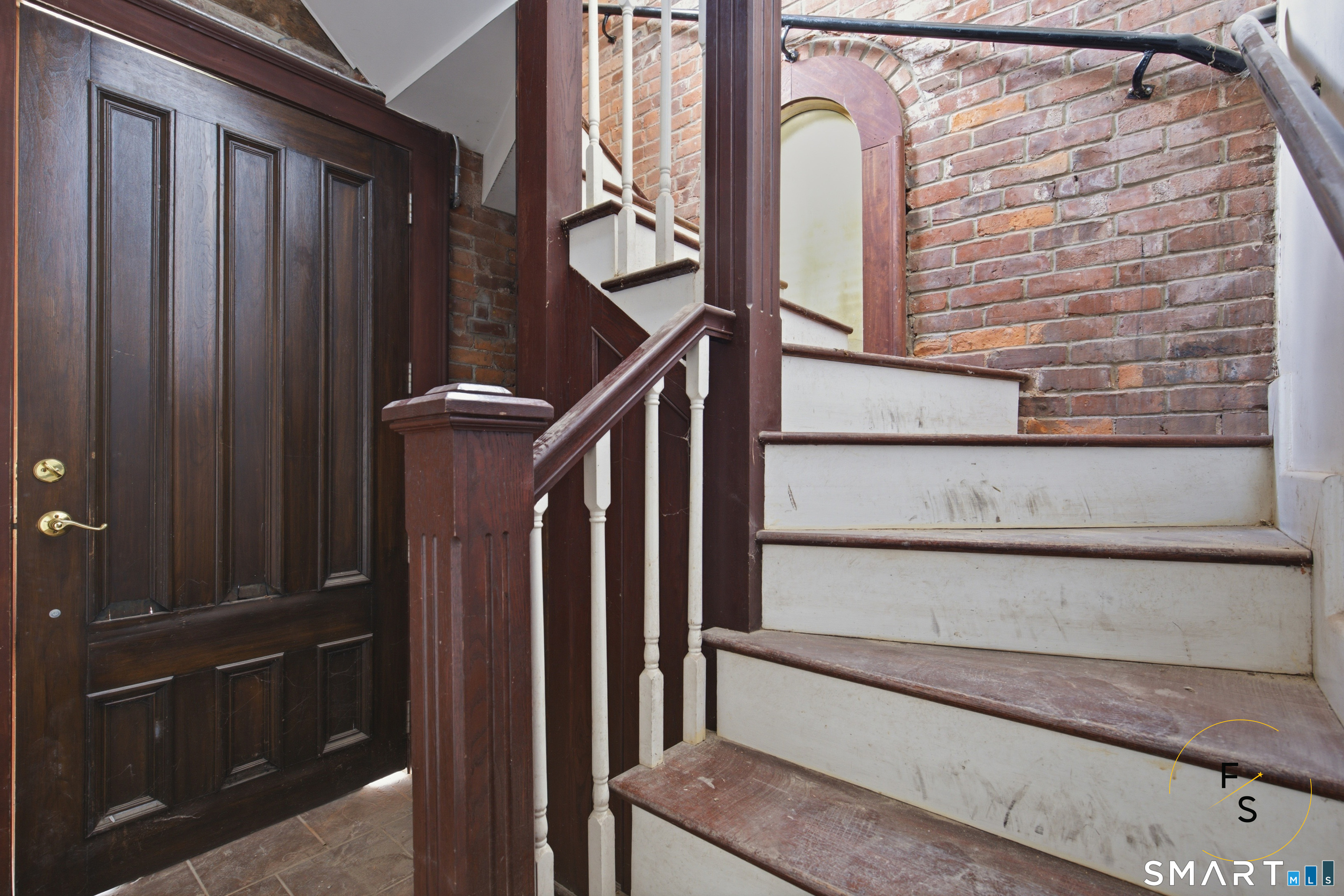 233 Blatchley Avenue