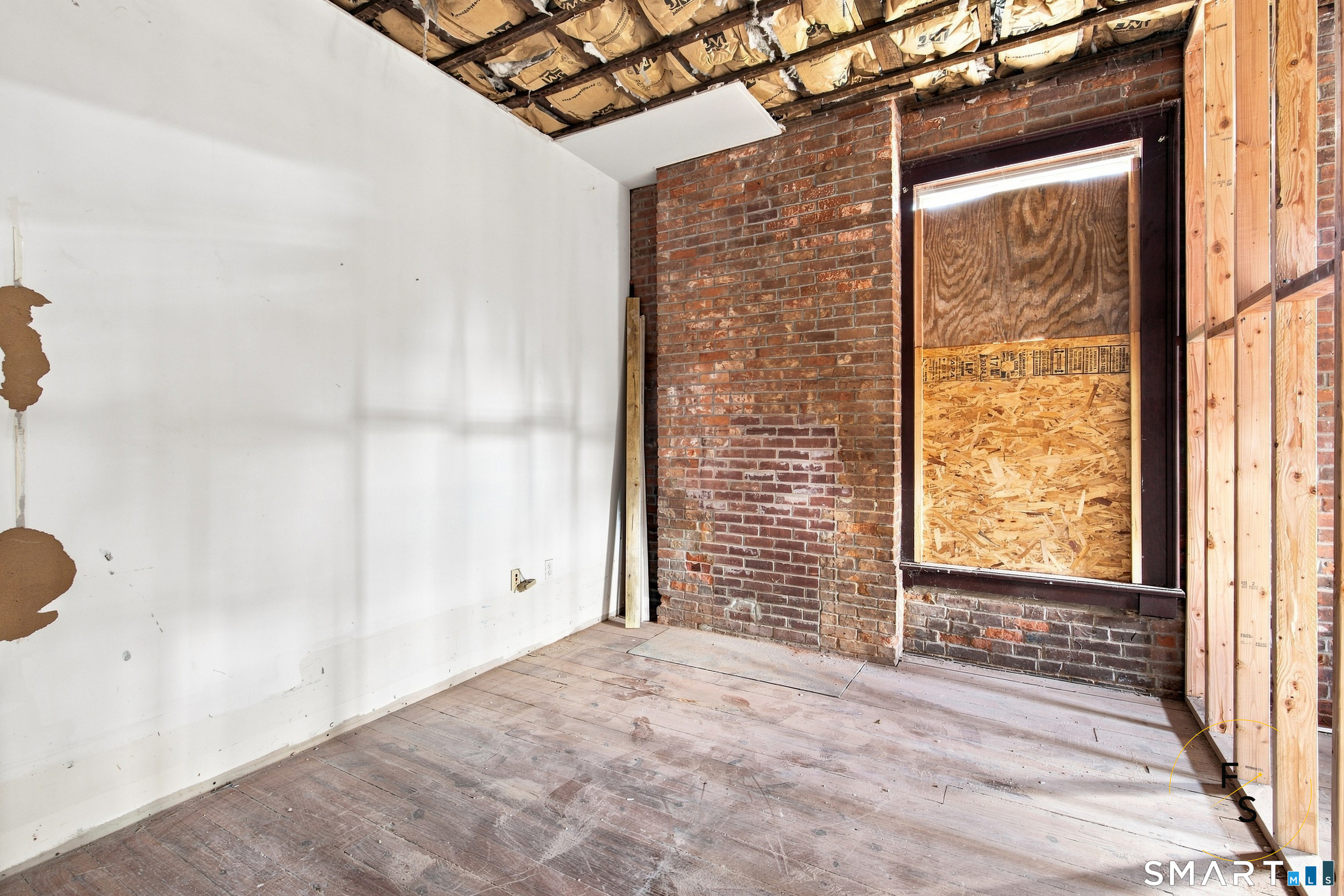 233 Blatchley Avenue
