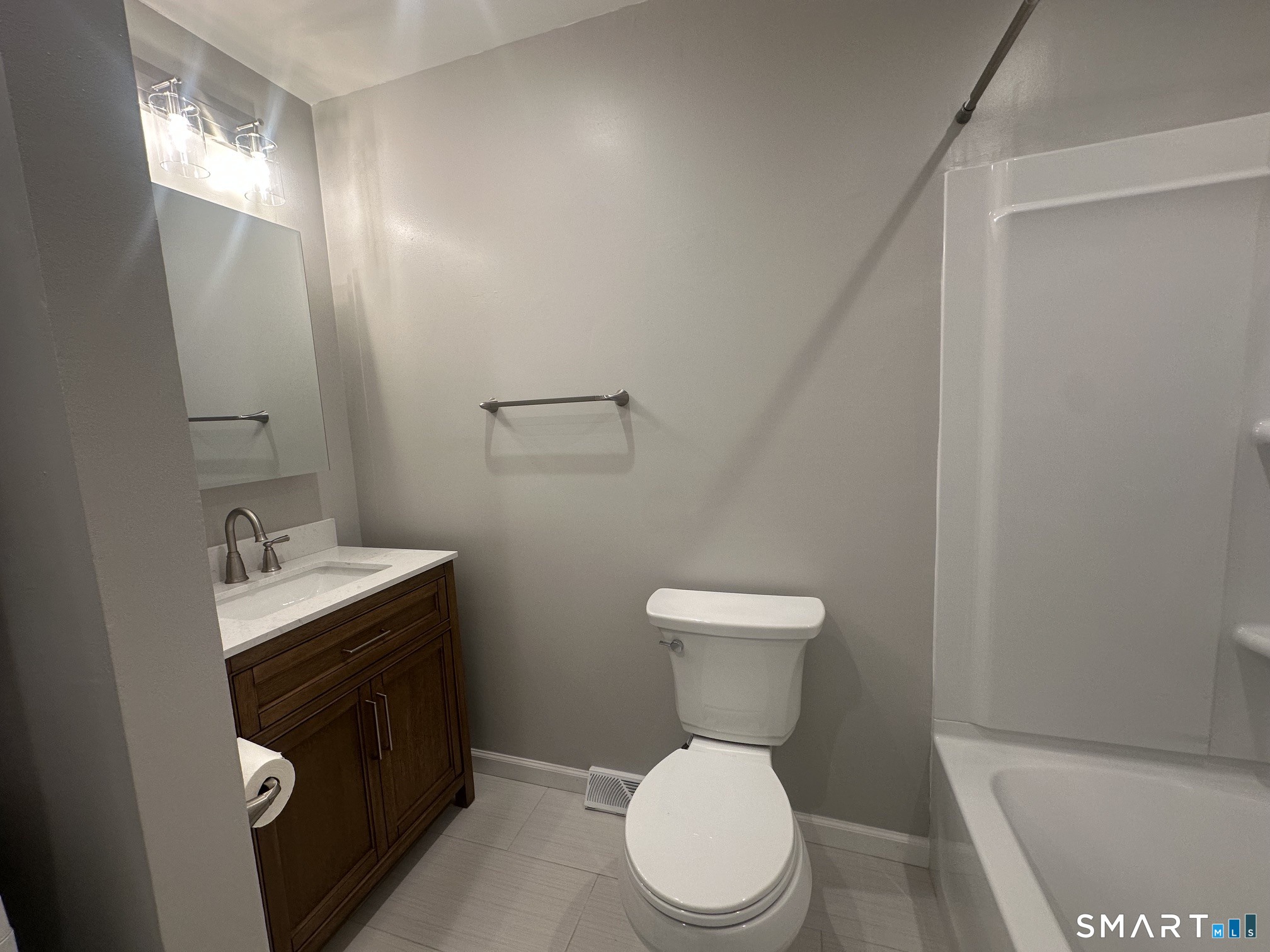 1690 Dixwell Avenue Unit: B6