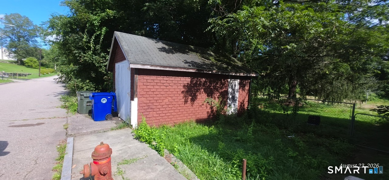 17 Daniel Street