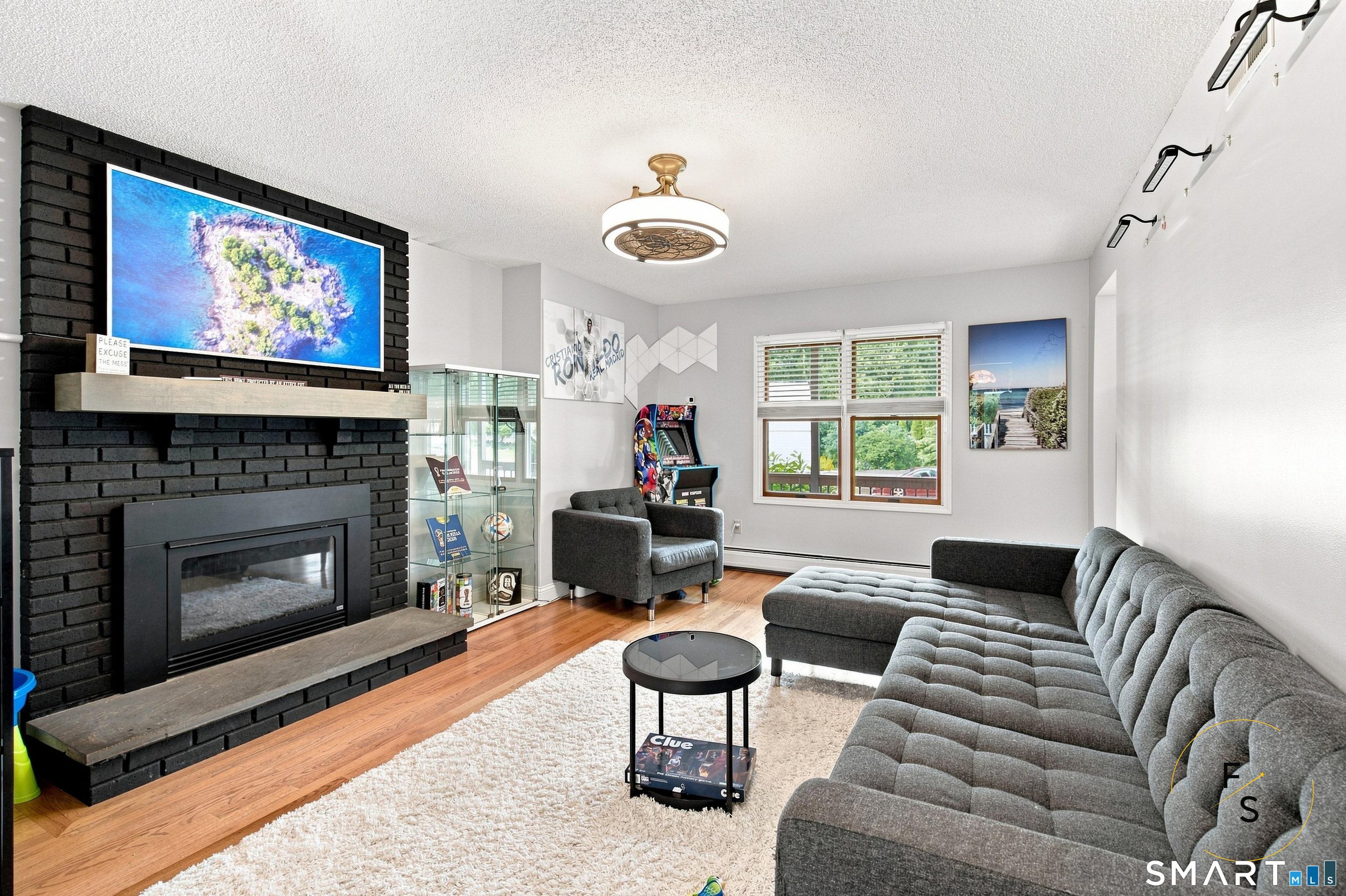 42 Posa Drive