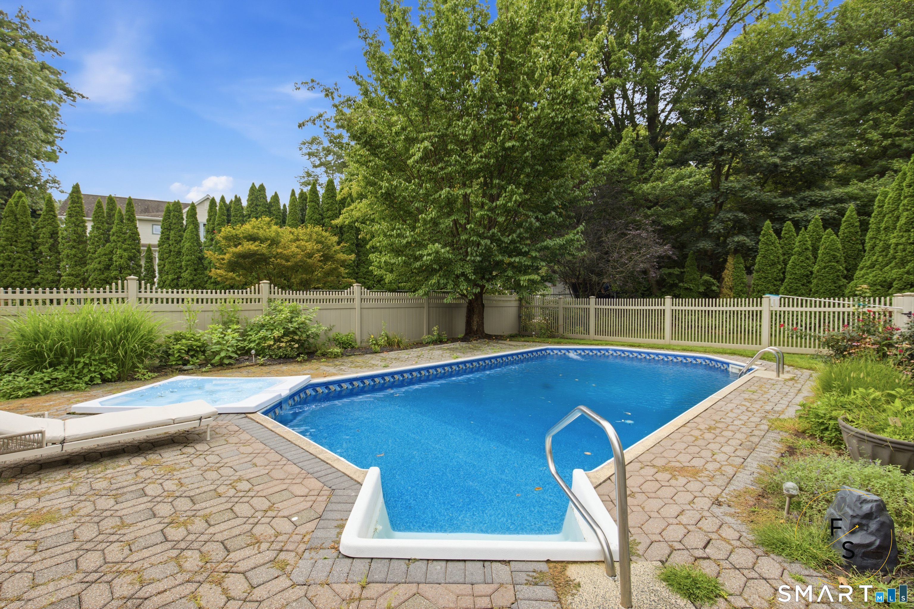 42 Posa Drive