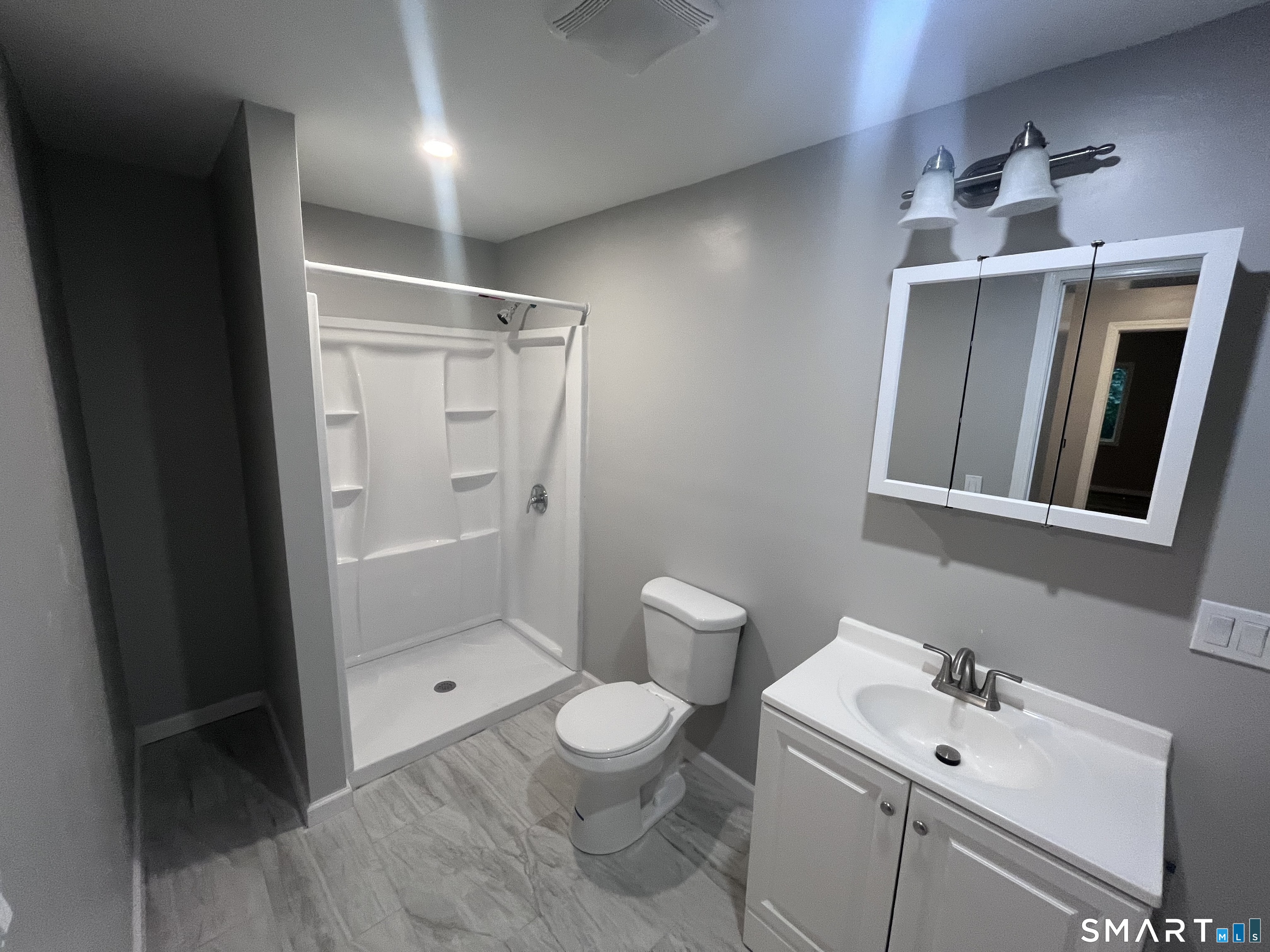 409 Oak Avenue Unit: 3
