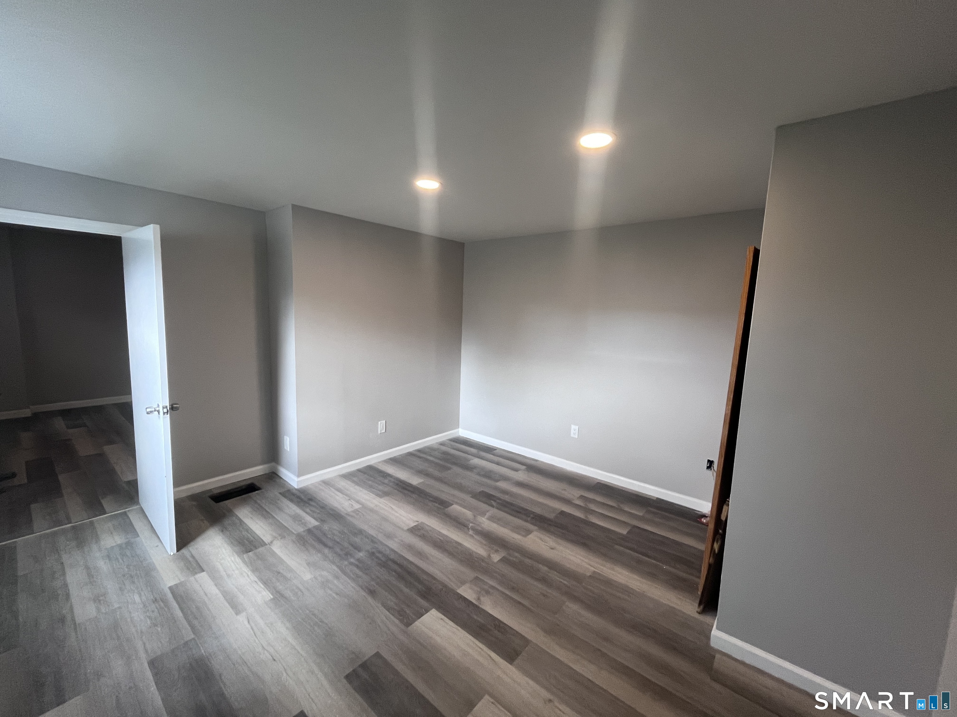 409 Oak Avenue Unit: 3