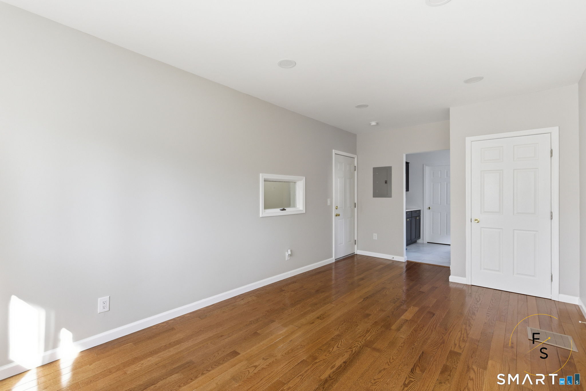 34 Pleasant Street
