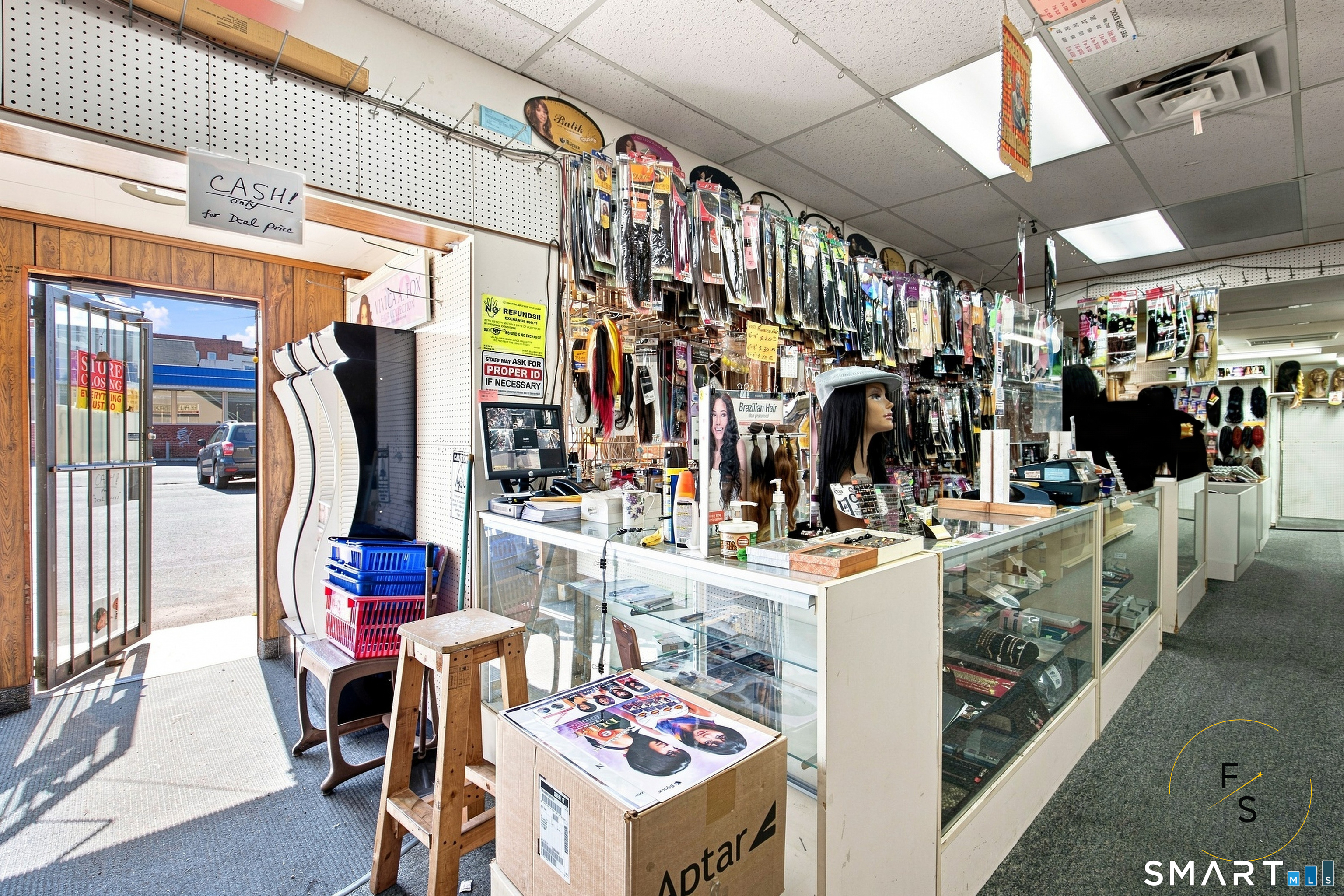 1231 Main Street