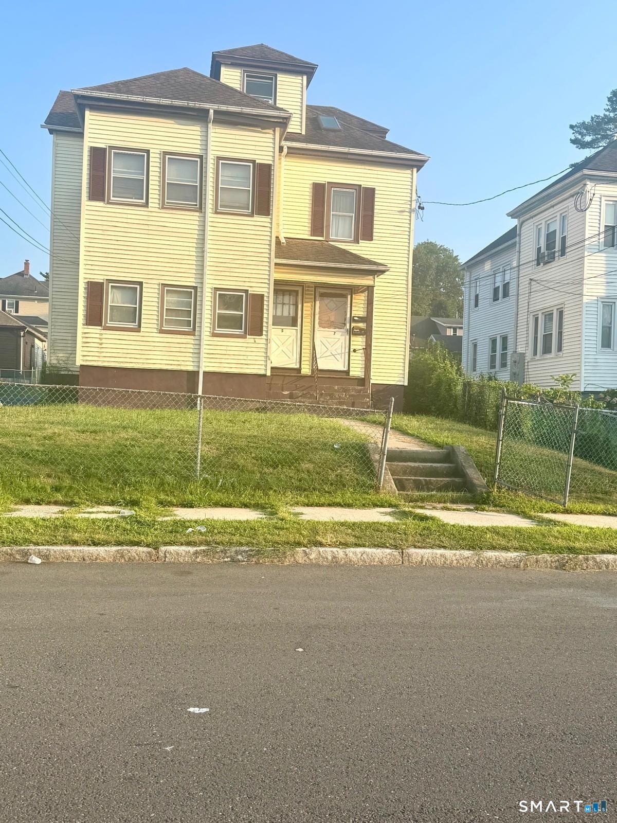 5-7 Arlington Street Unit: 1st Floor