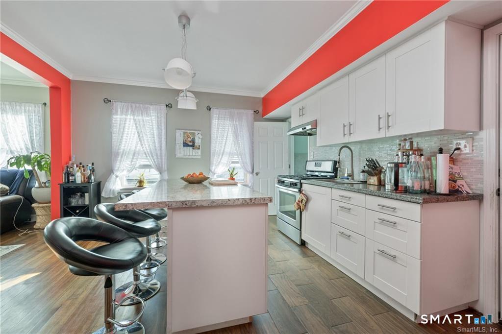 8 Erwin Place Unit: 3rd Floor