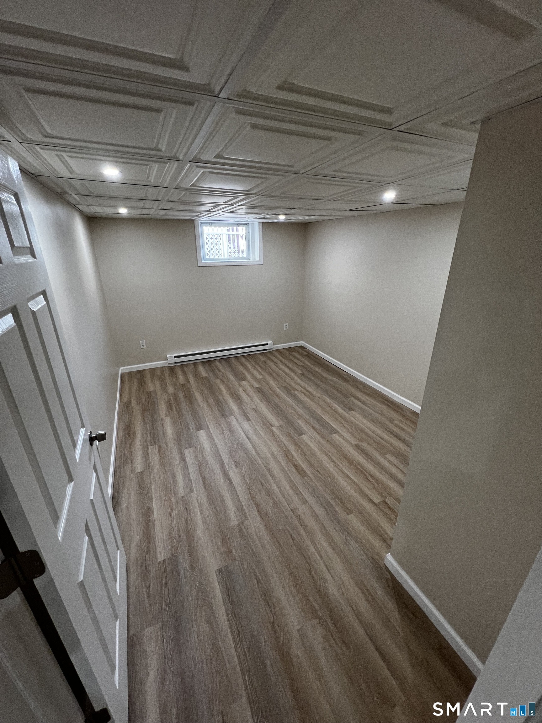 93 South Burritt Street Unit: Lower Level